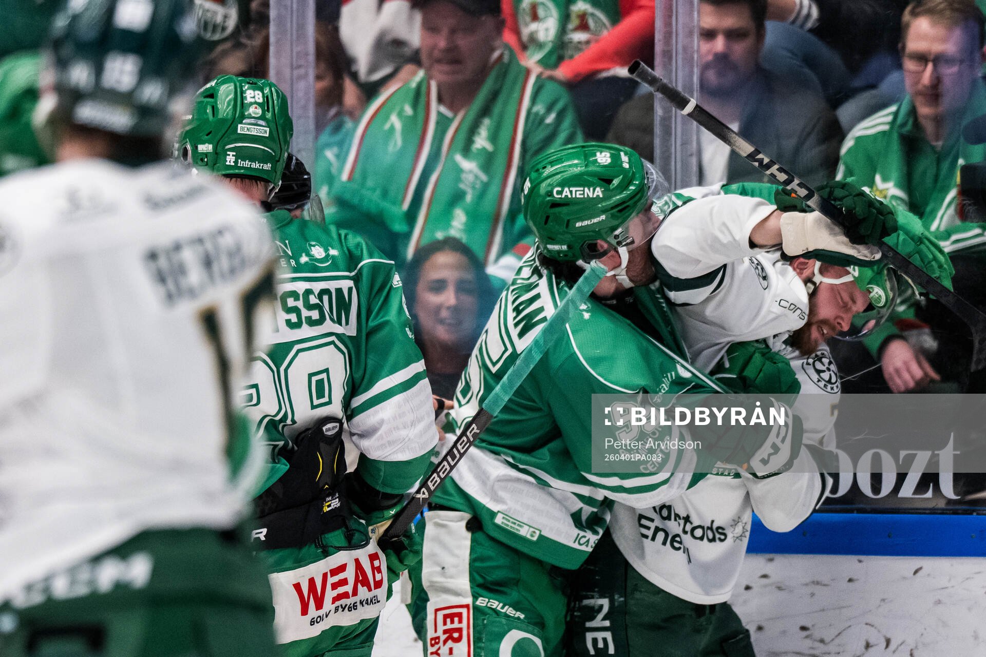 Bråk mellan Mark Friedman och Färjestads Axel Bergkvist