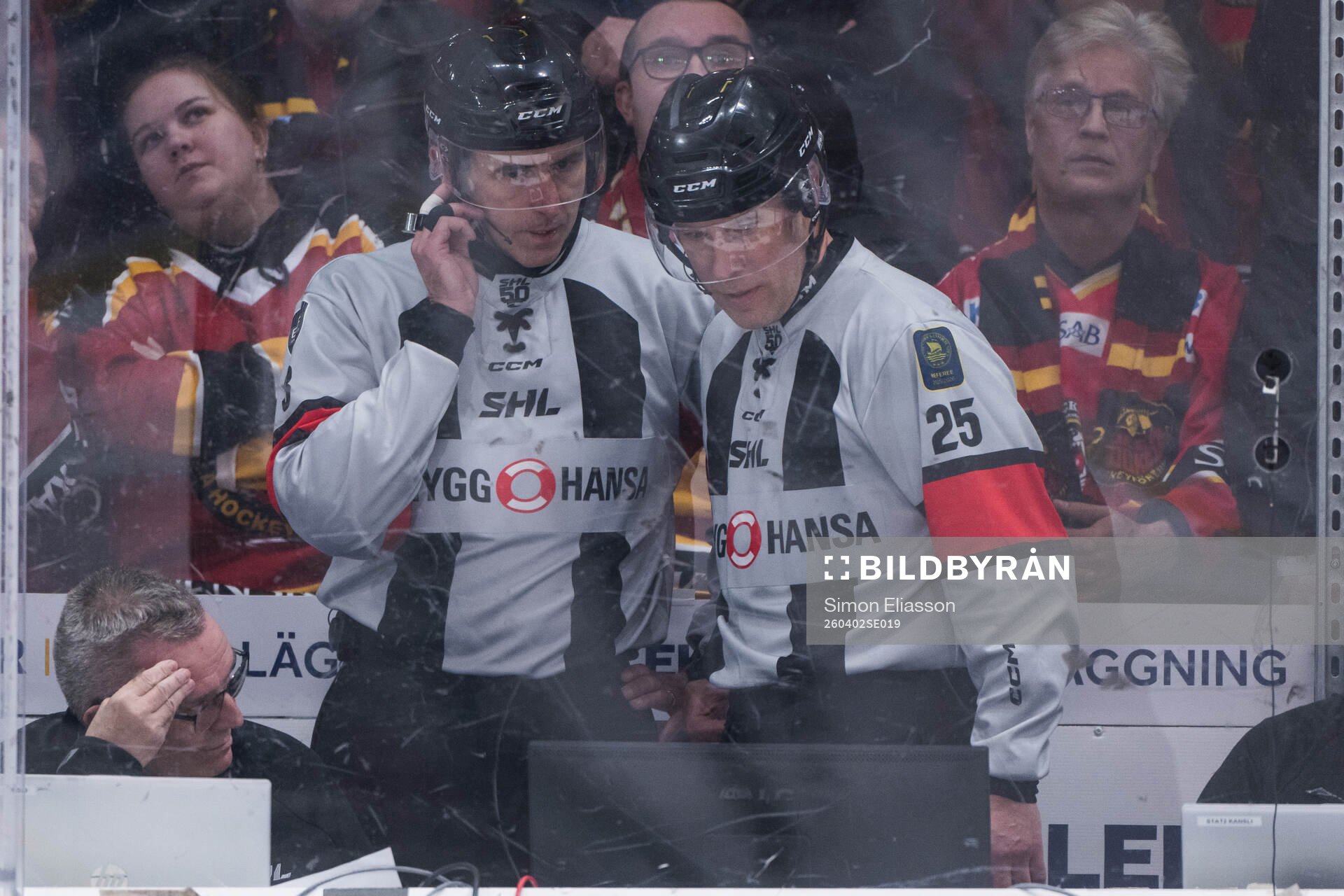 Domare Linus Öhlund och Tobias Björk