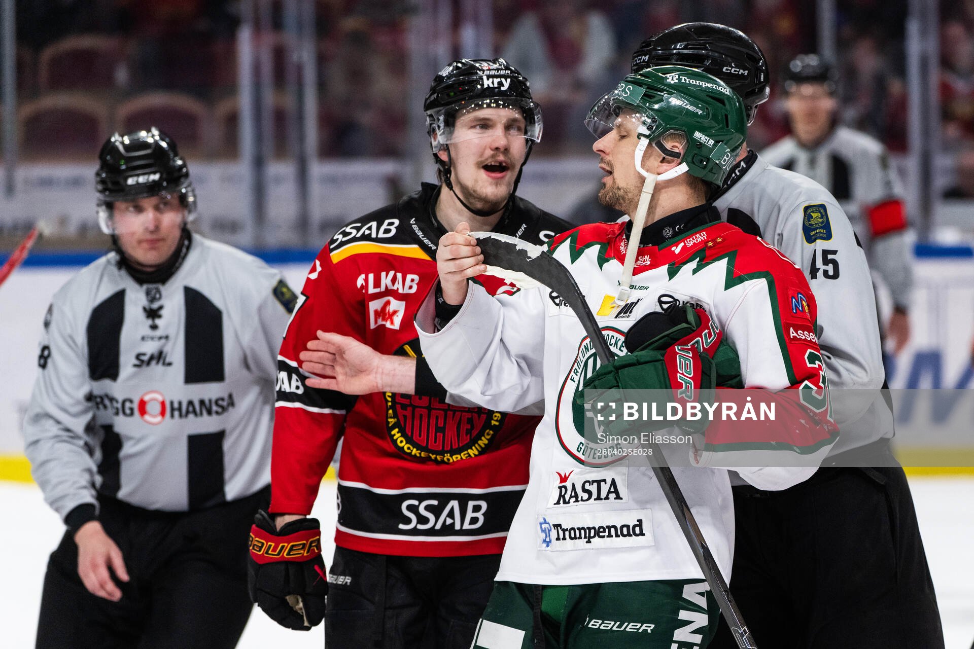 Luleås Oskari Laaksonen och Frölundas Nicklas Lasu