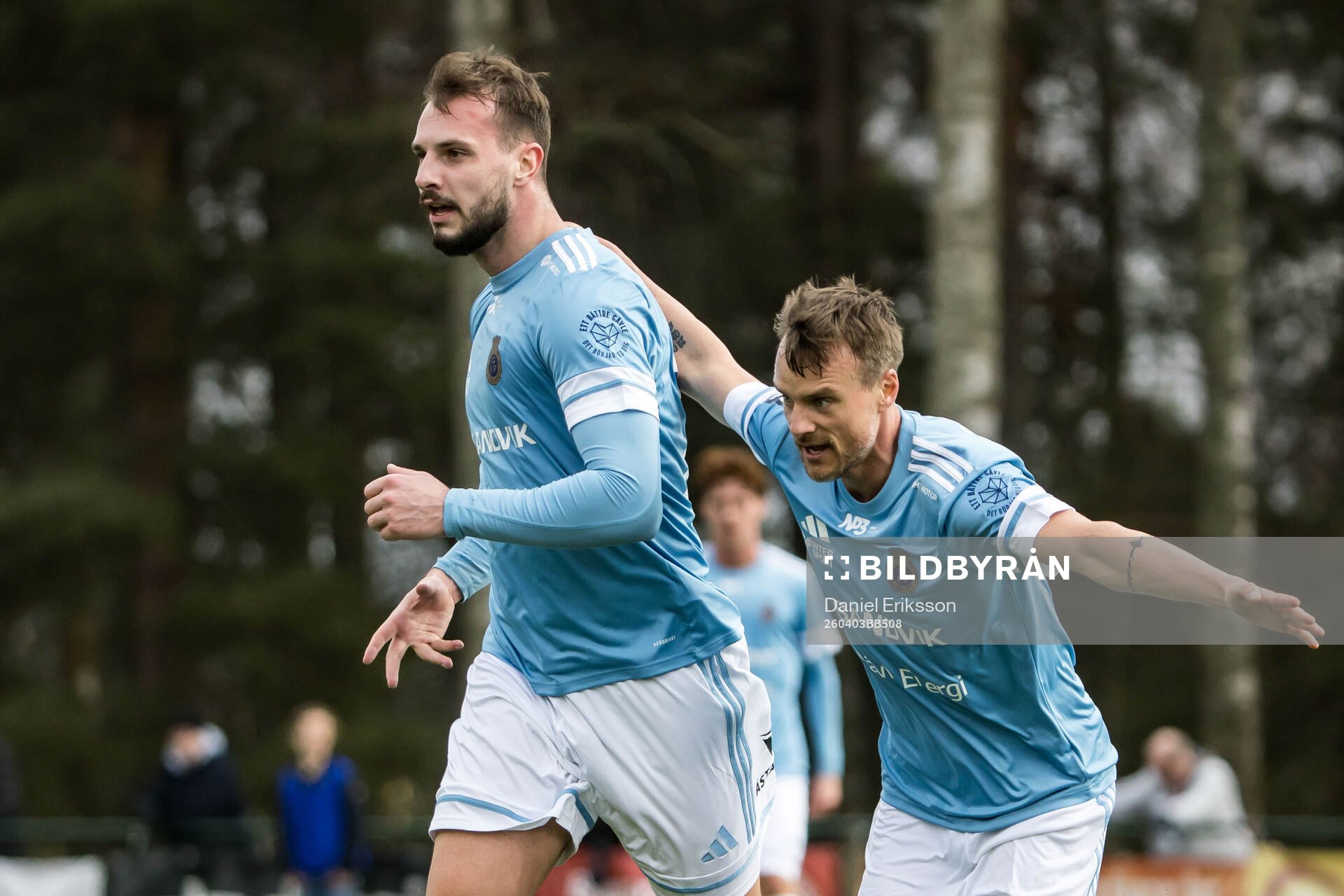 Gefles Mirza Hasanbegovic jublar med Eric Larsson