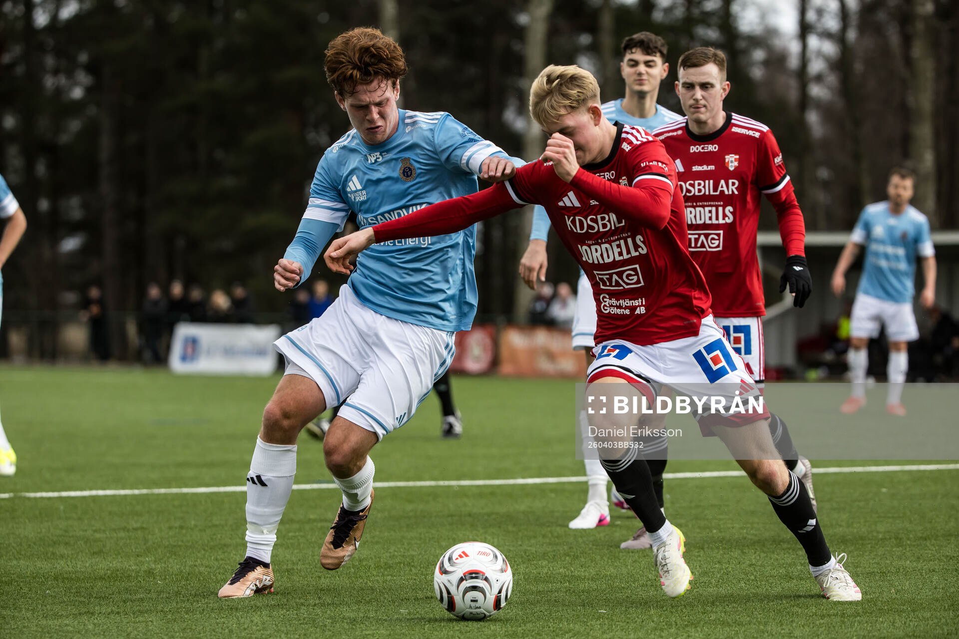 Gefles Lukas Vikgren och Karlstads målvakt Joel Nöller