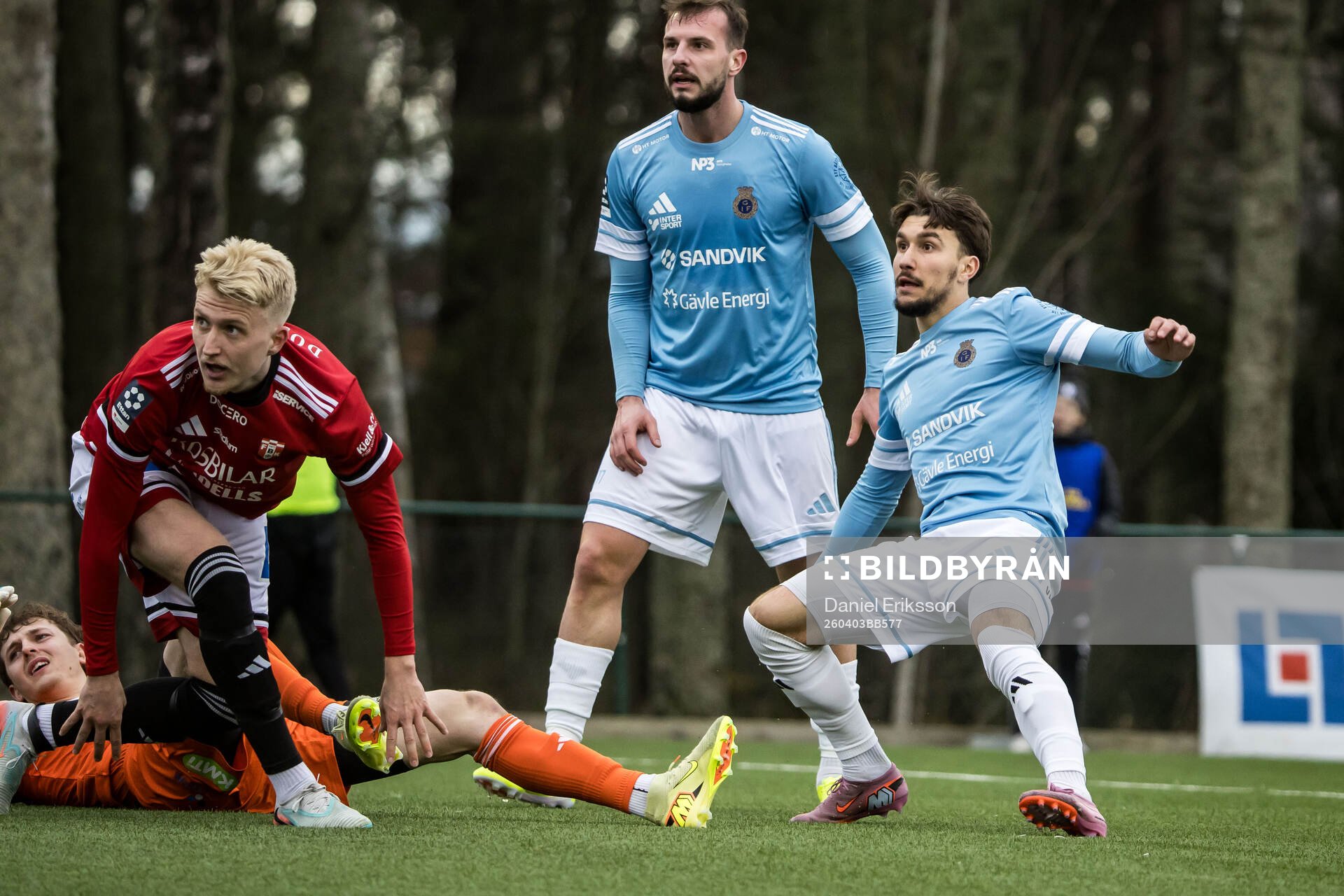 Karlstads Alexander Hedén Lindskog och Gefles Alen