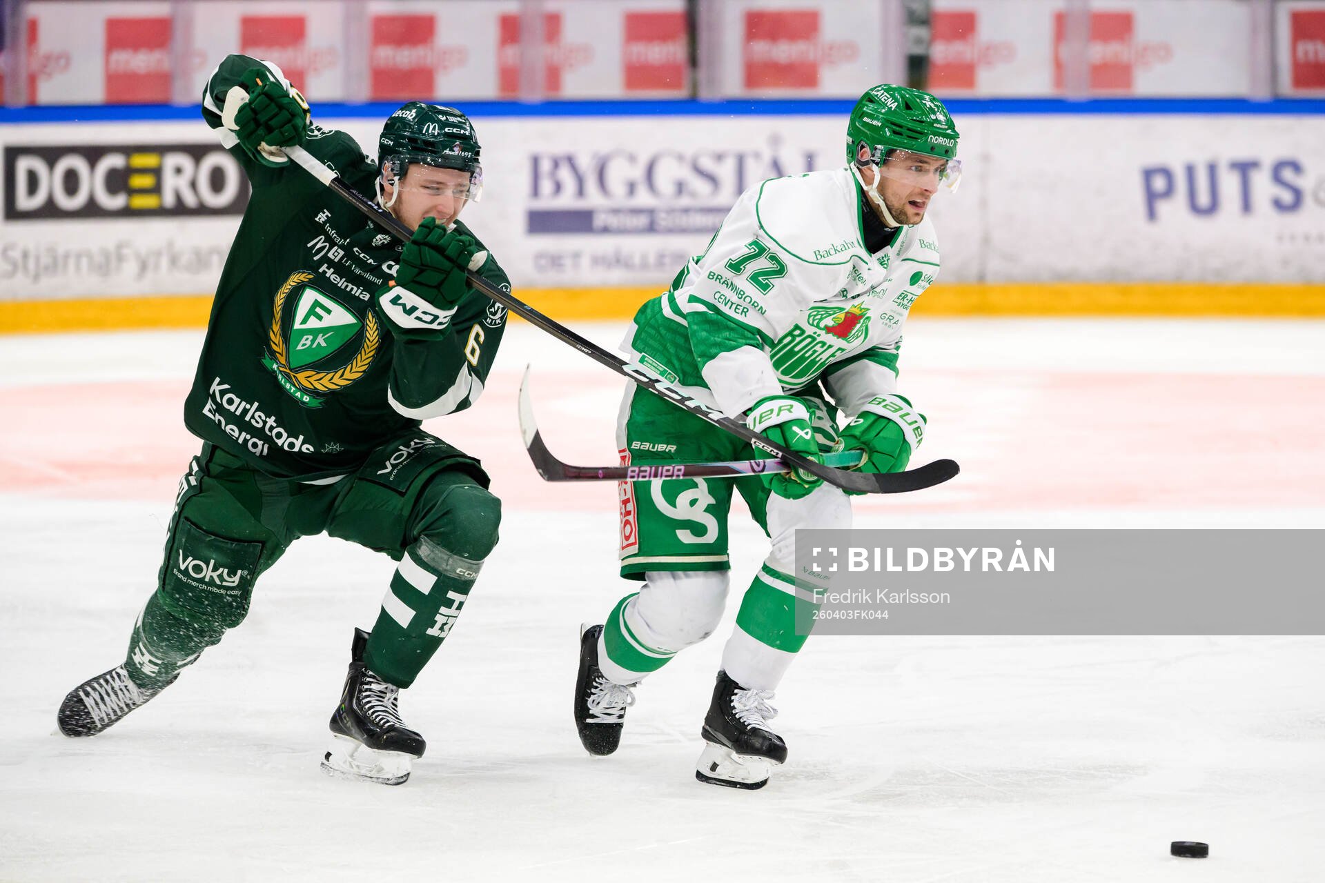 Färjestads Albert Wikman och Rögles Daniel Zaar