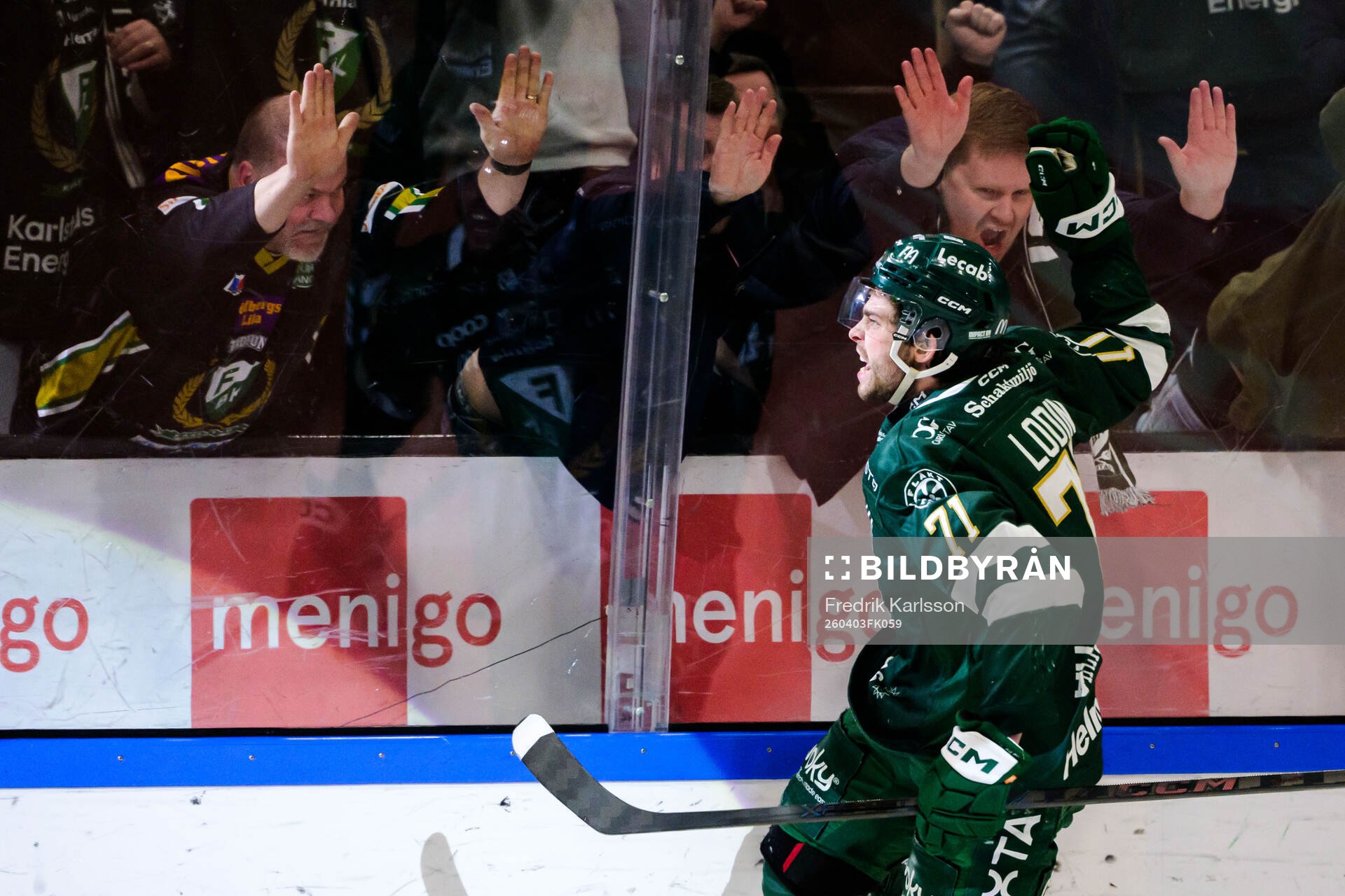 Färjestads Viktor Lodin jublar