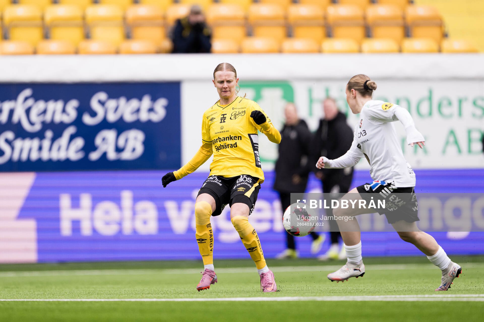 Elfsborgs Hanna Jiozon och Örebro SKs Nellie Törngren