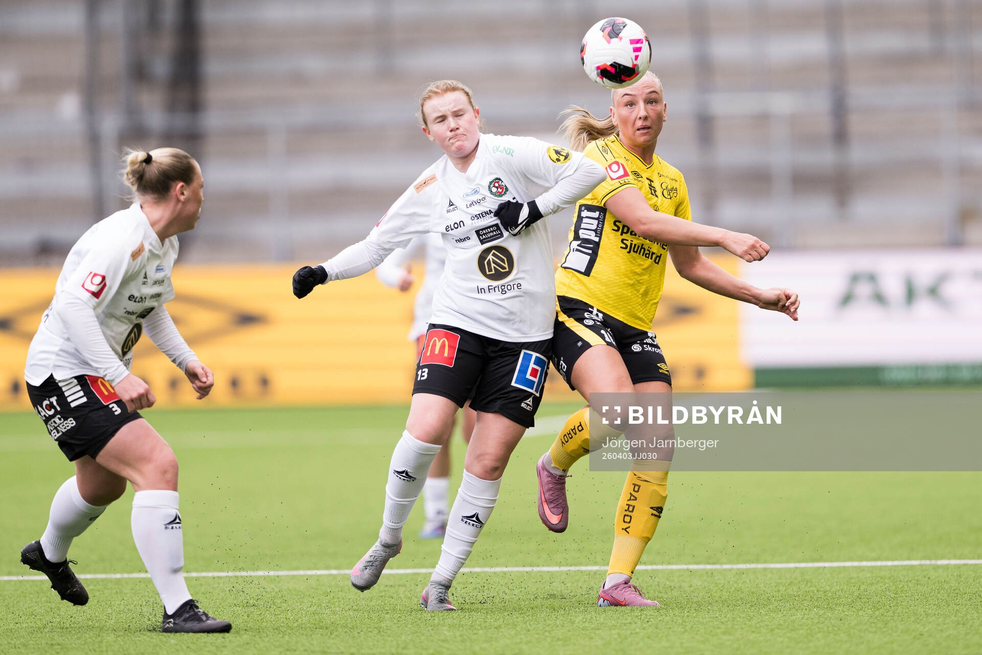 Örebro SKs Elisabeth Tillenius och Elfsborgs Stina Jensen