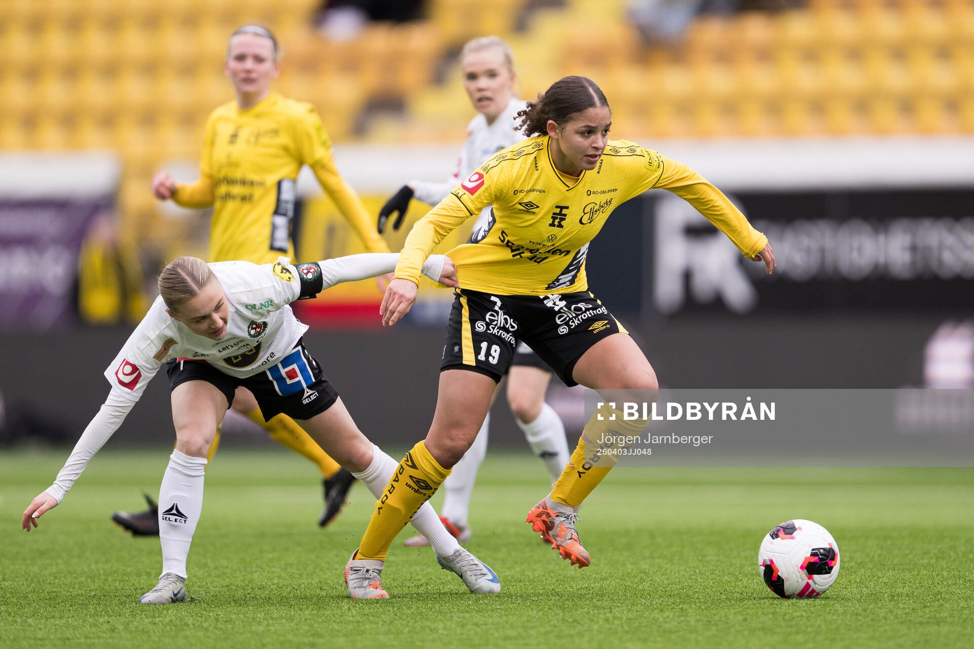 Örebro SKs Nora Törngren och Elfsborgs Jennifer Brinck