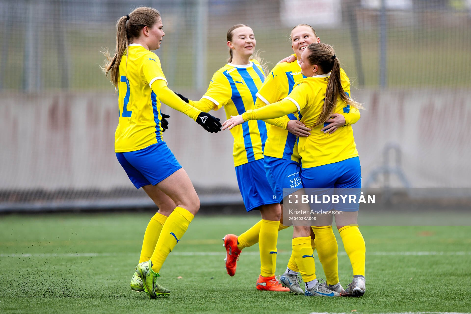 Eskilsminnes Alma Bertilsson jublar med laget