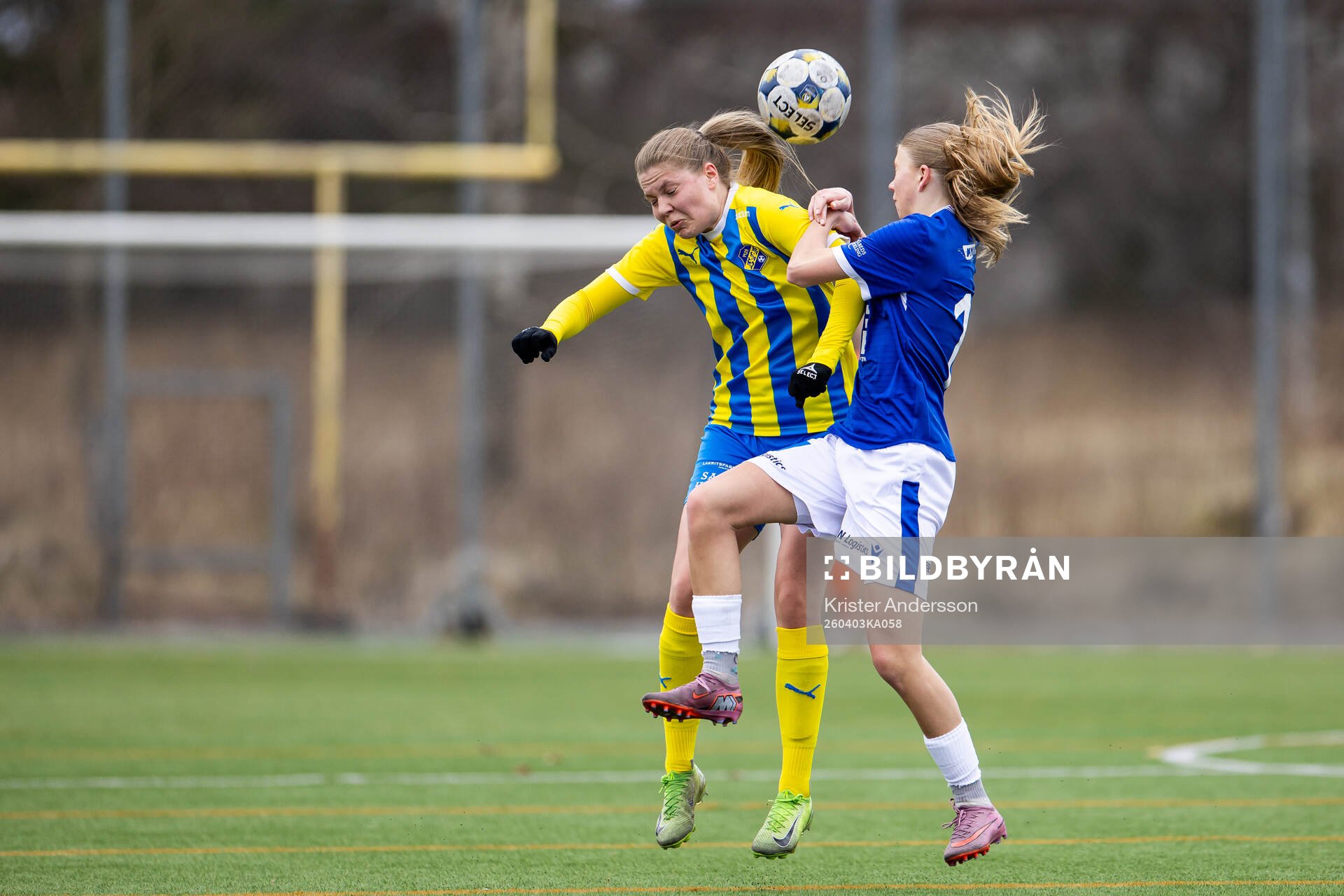 Eskilsminnes Johanna Olsson och Halmstads Lisa Ek