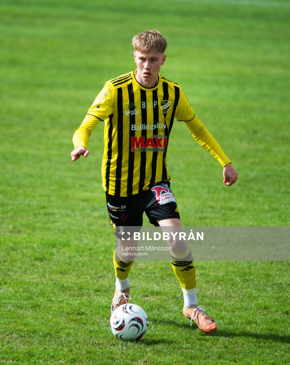IFK Hässleholms Axel Nilsson i matchen i division 3 mellan