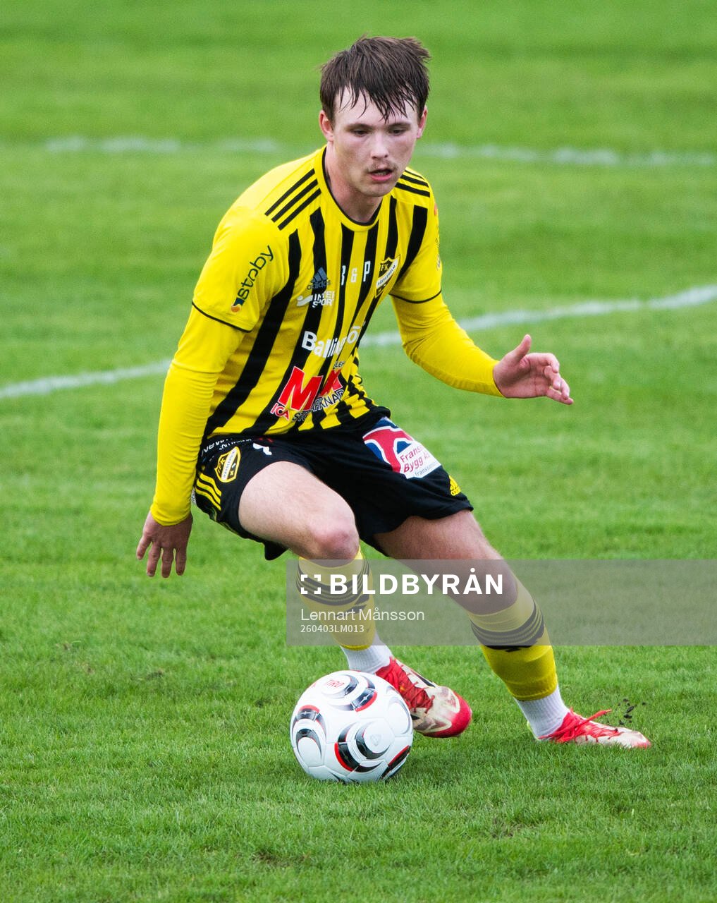 IFK Hässleholms Viggo Sigfridsson i matchen i division 3