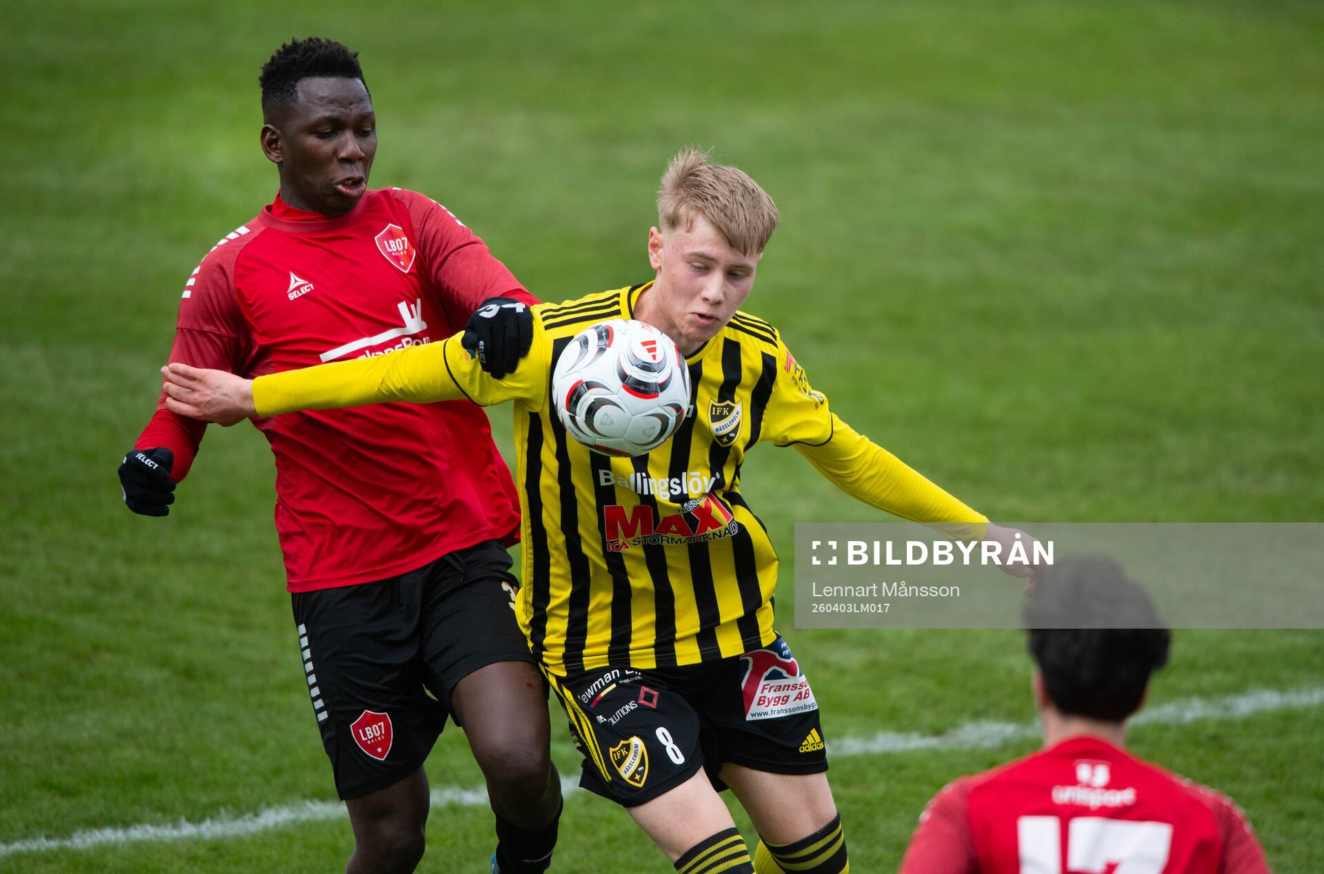 IFK Hässleholms Axel Nilsson i matchen i division 3 mellan