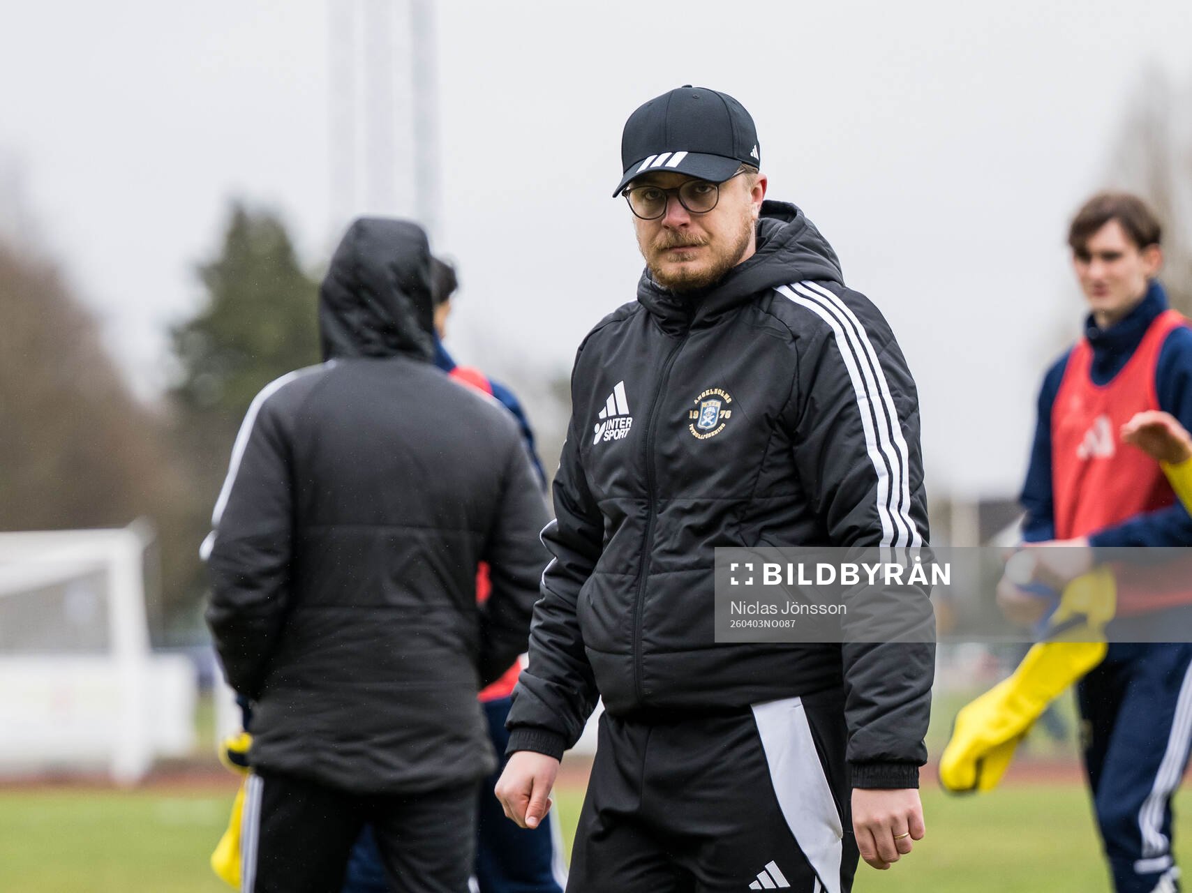Ängelholms tränare Tim Hallén deppar