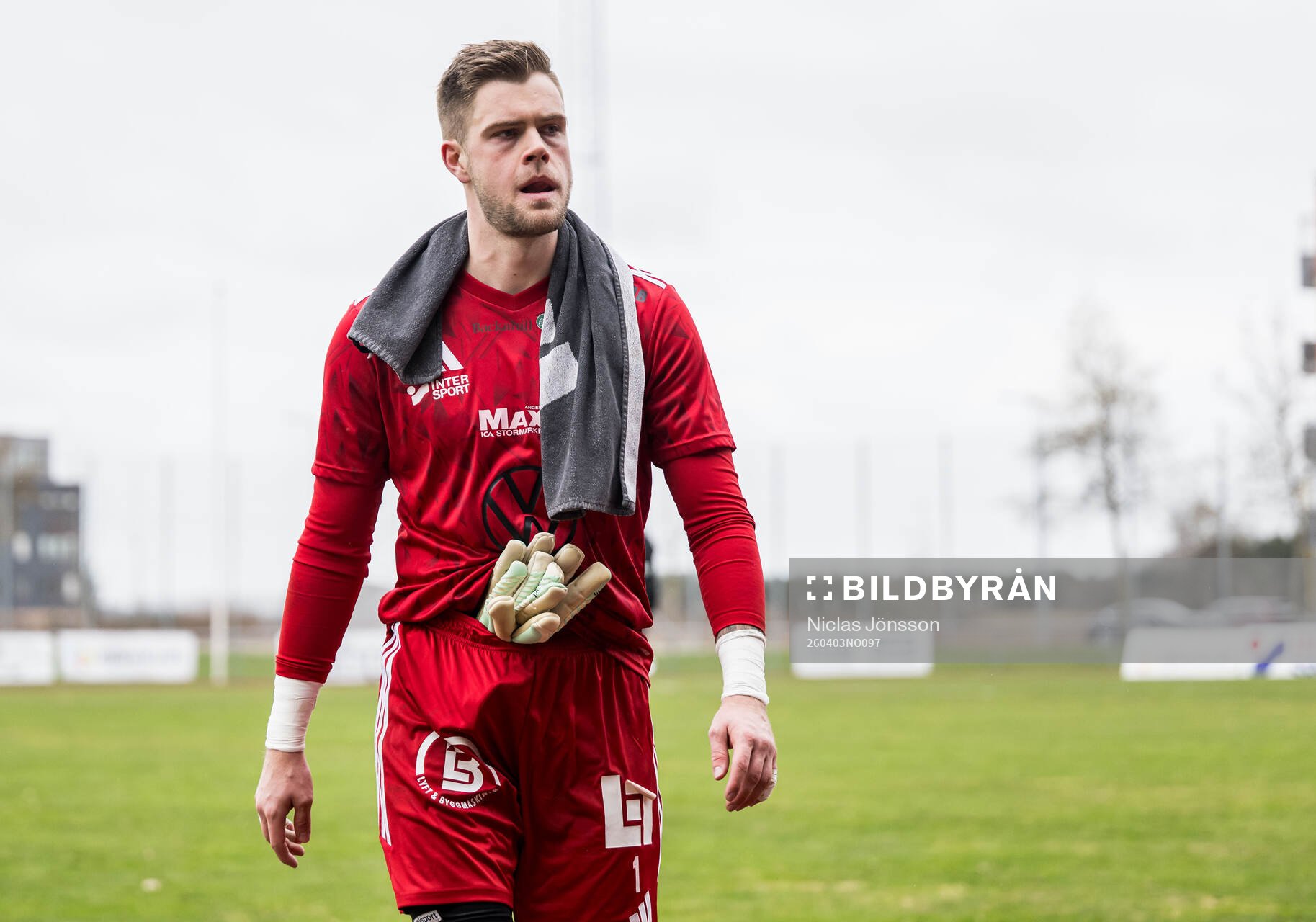 Ängelholms målvakt Robin Streifert deppar