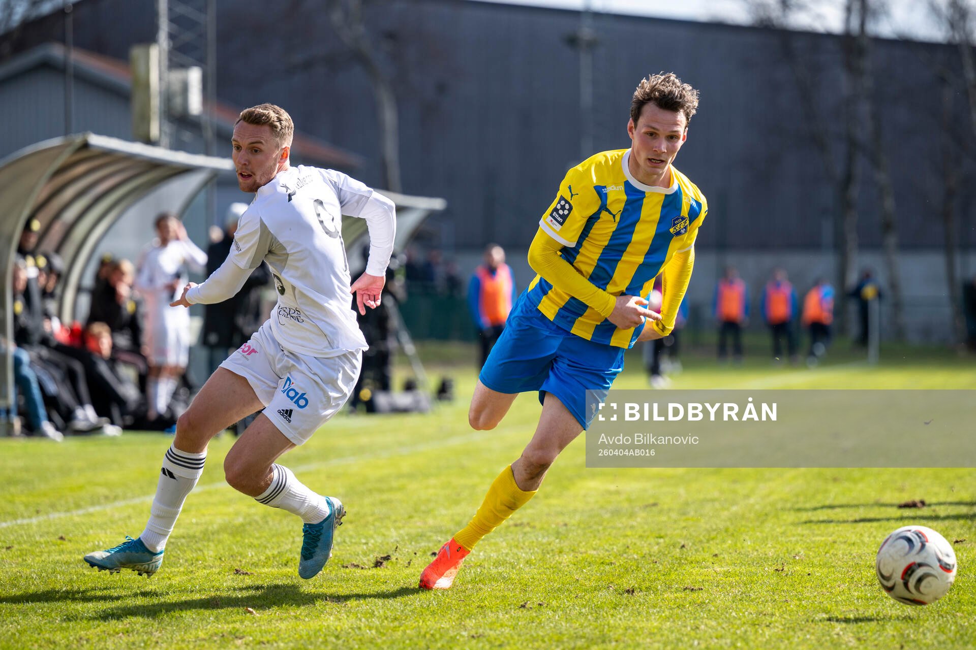 Eskilsminnes Axel Sjöberg och Laholms FKs Samuel Svensson