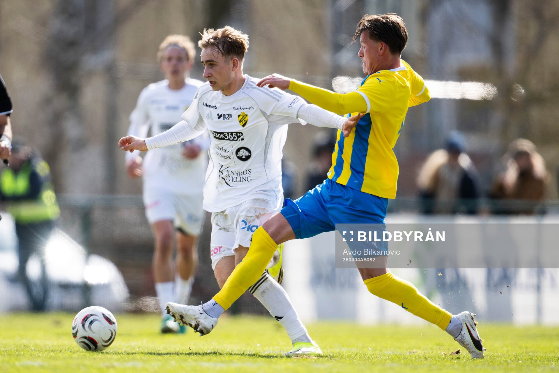 Eskilsminnes Fabian Velander och Laholms FKs Måns Andersson