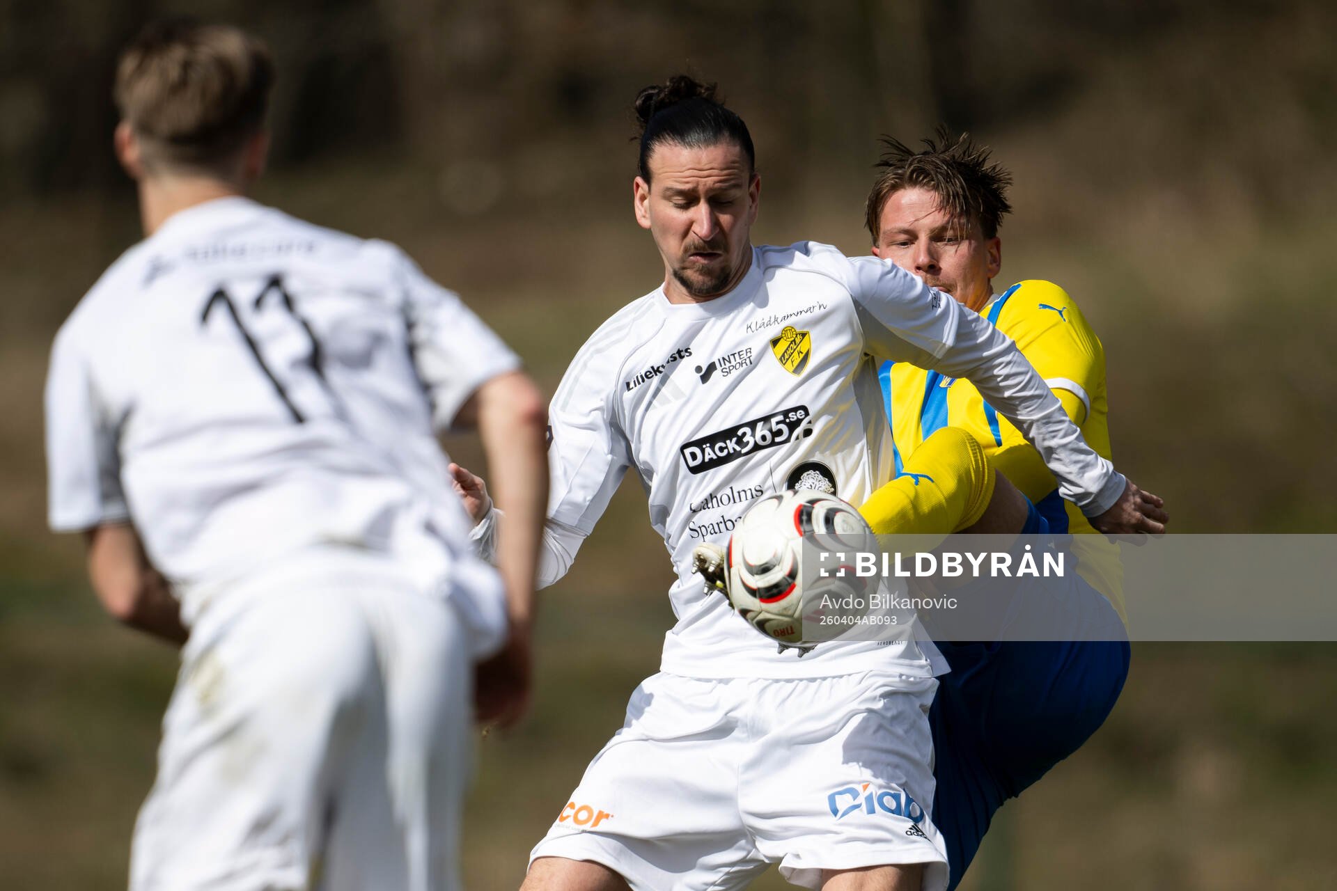 Eskilsminnes Fabian Velander och Laholms FKs Edin Hamidovic