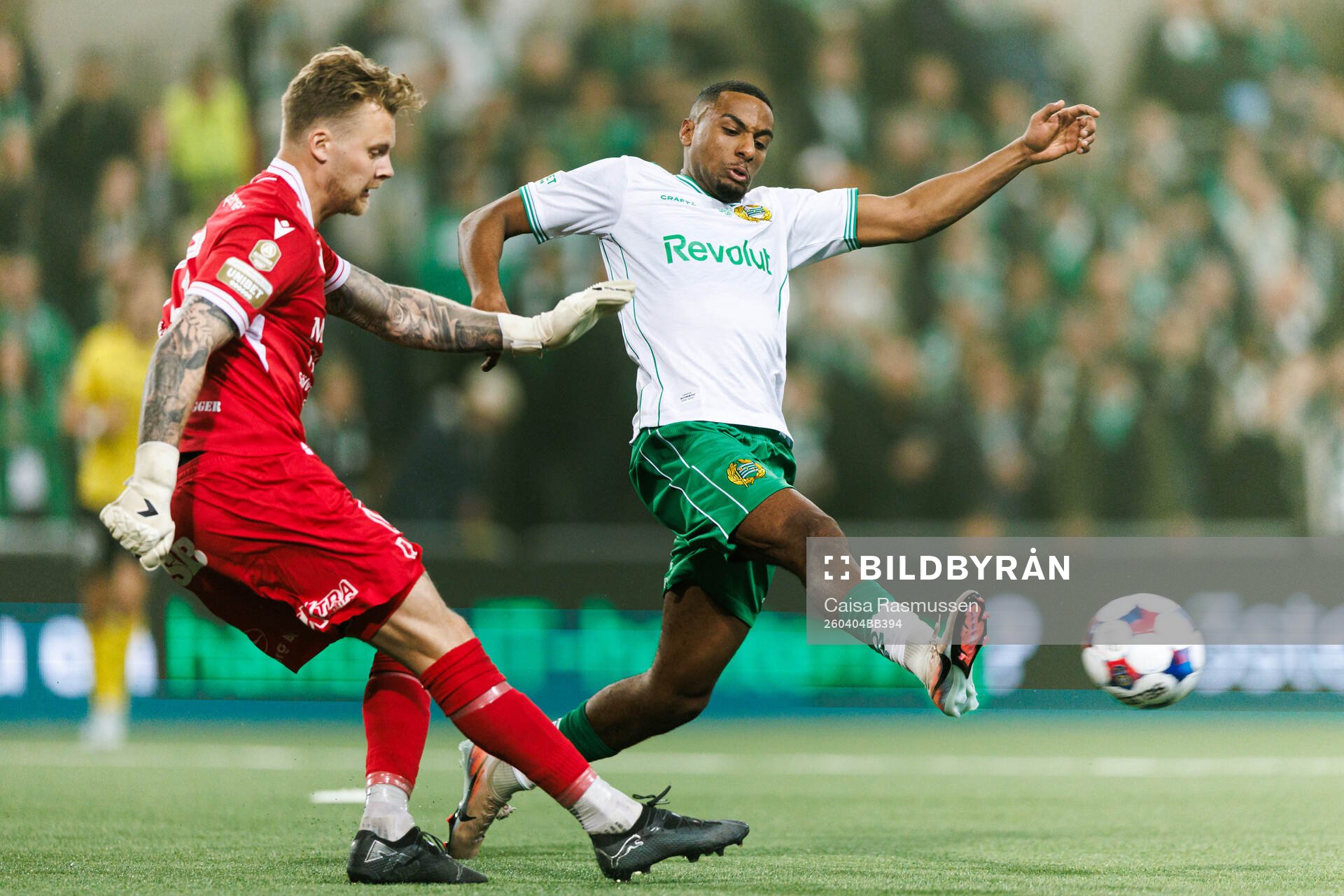 Mjällbys målvakt Robin Wallinder och Hammarbys Paulos