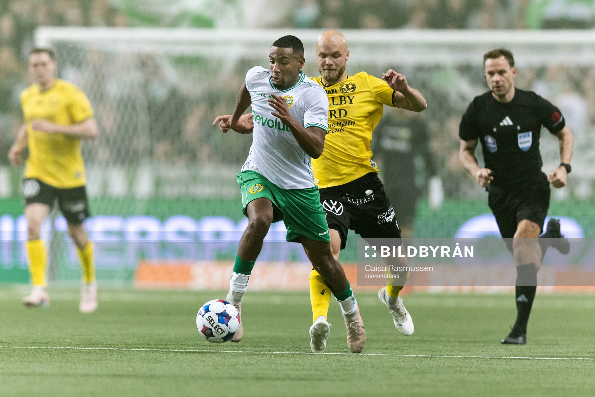 Hammarbys Paulos Abraham och Mjällbys Viktor Gustafson