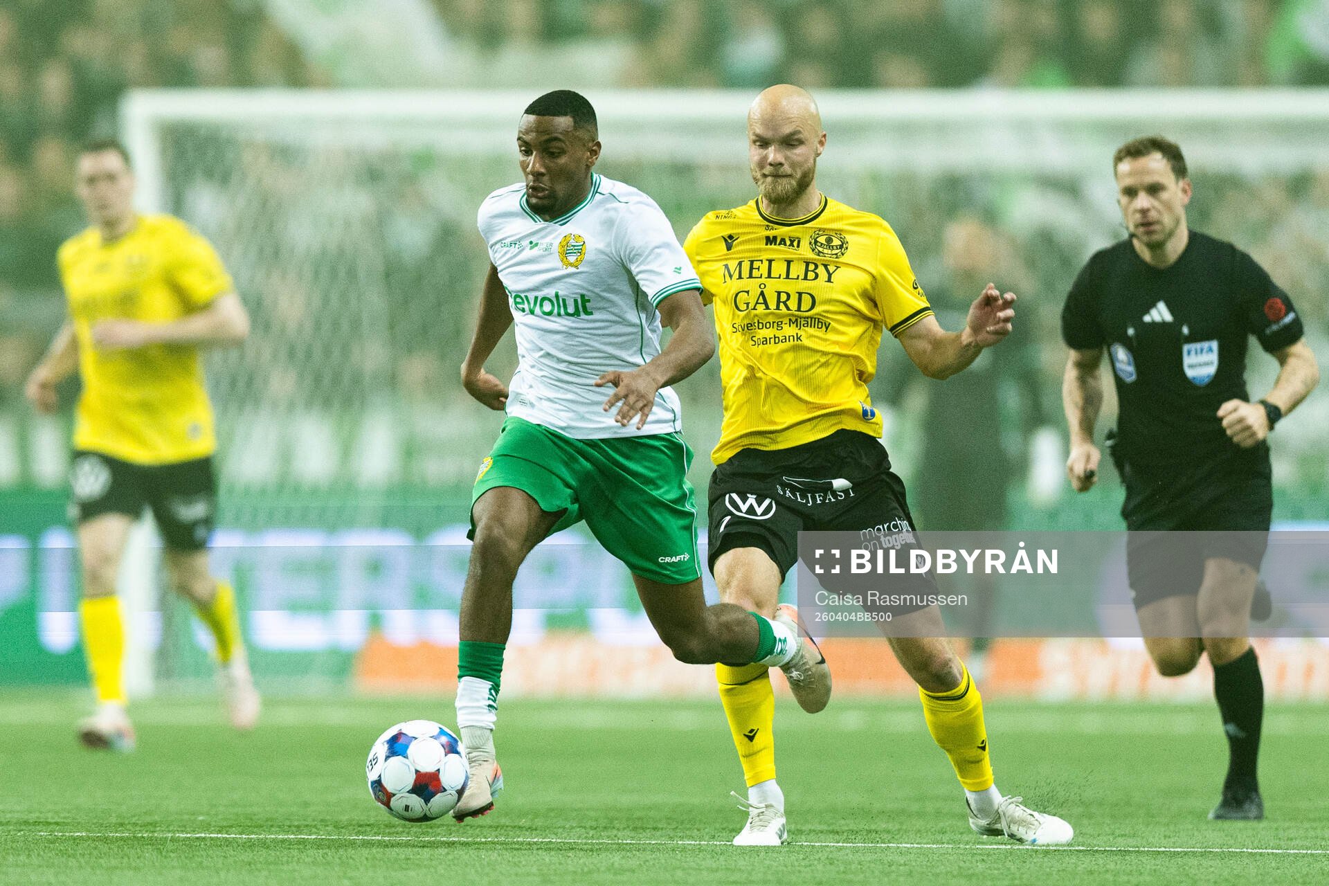 Hammarbys Paulos Abraham och Mjällbys Viktor Gustafson
