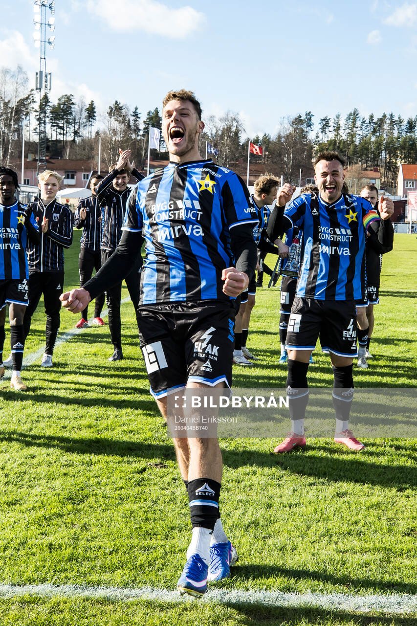 Sirius Tobias Anker jublar