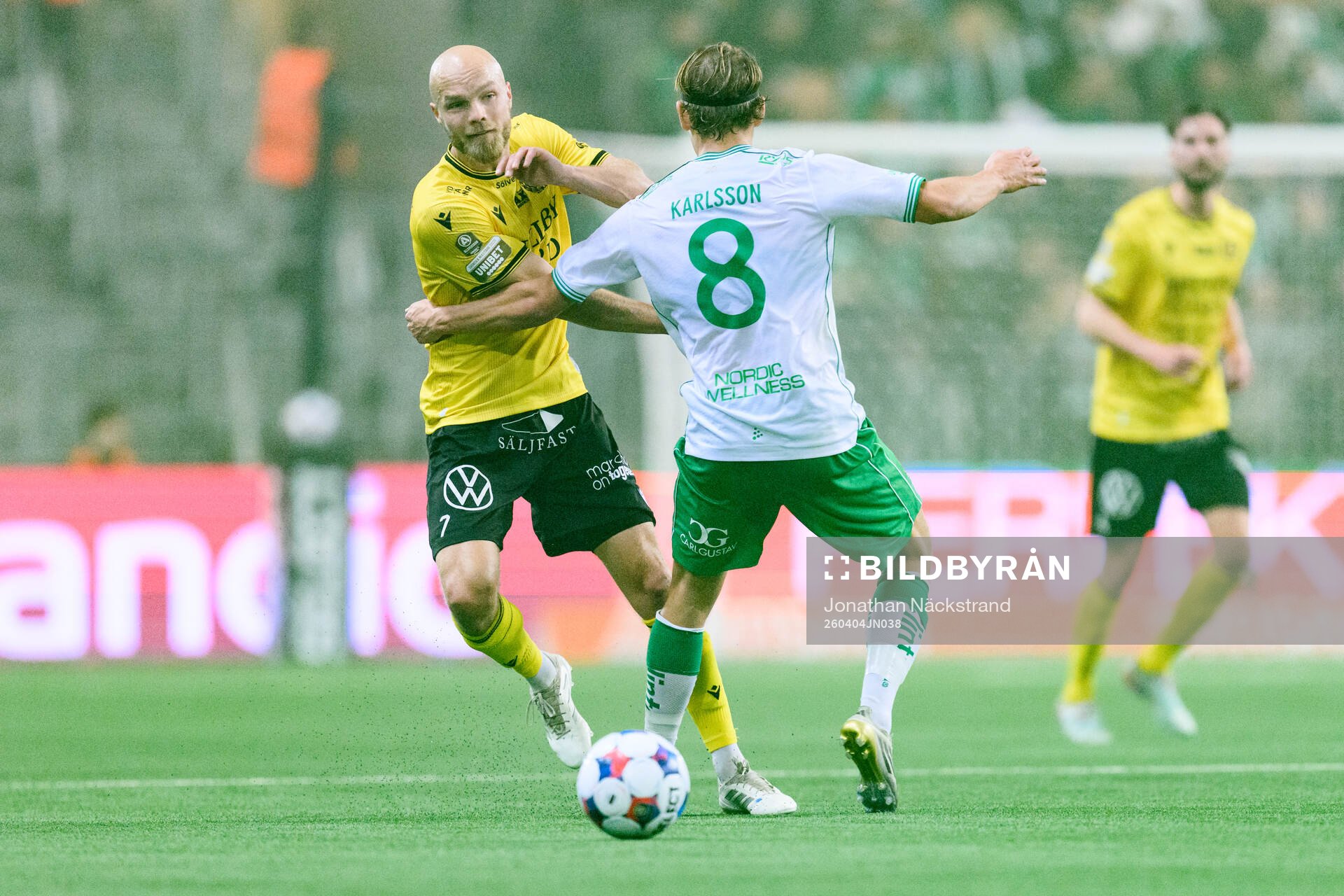 Mjällbys Viktor Gustafson och Hammarbys Markus Karlsson