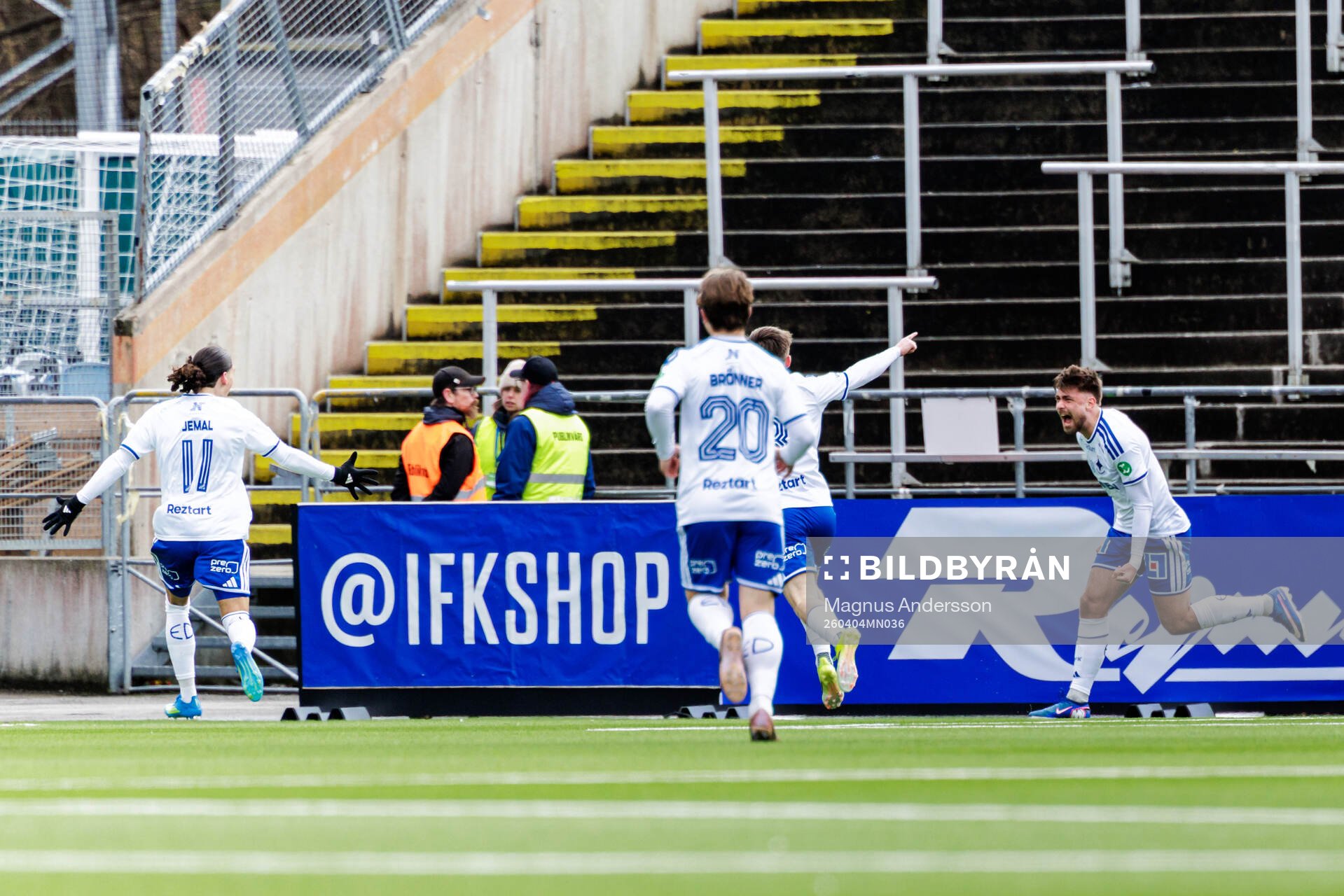 IFK Norrköpings Tim Prica jublar