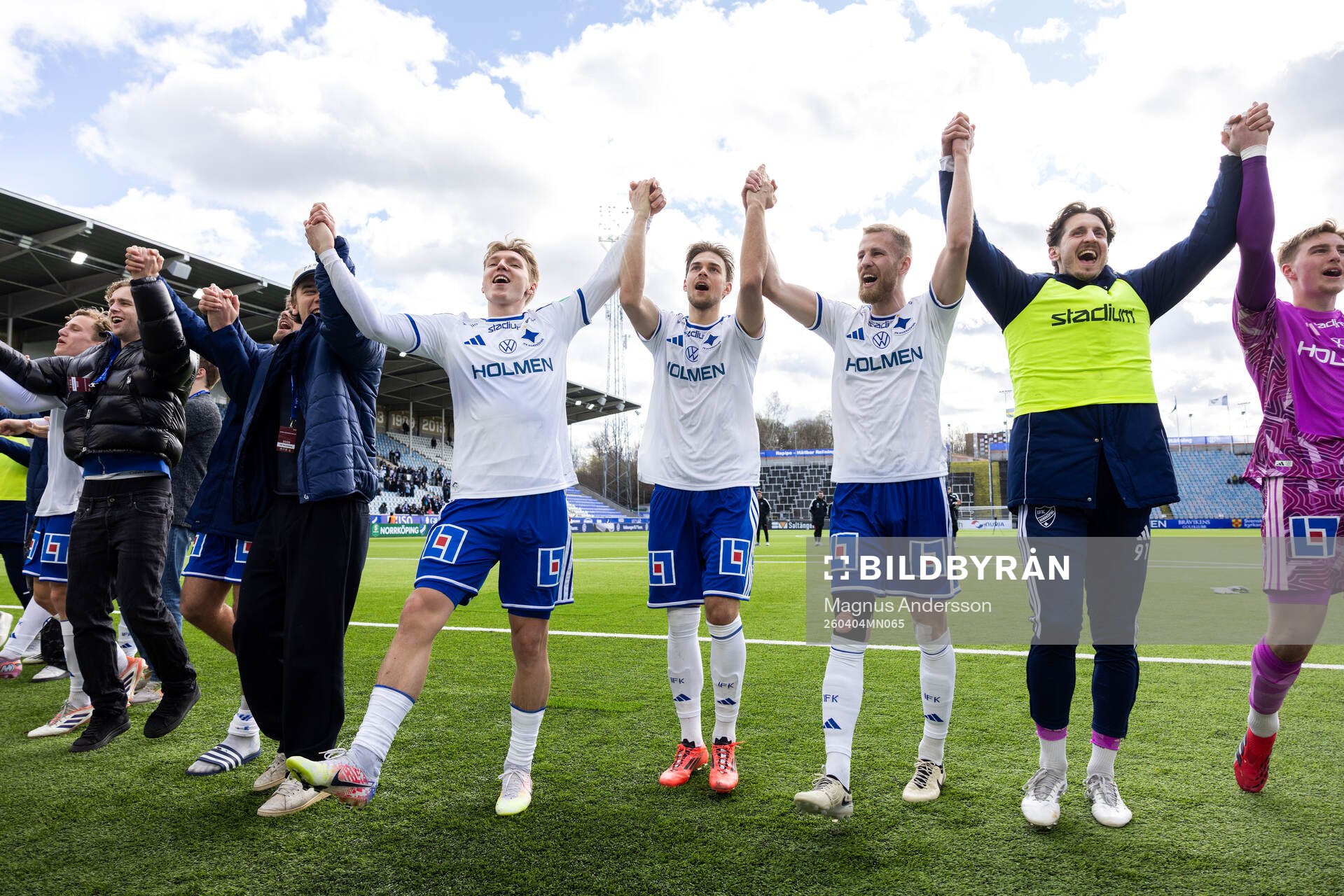IFK Norrköpings spelare jublar