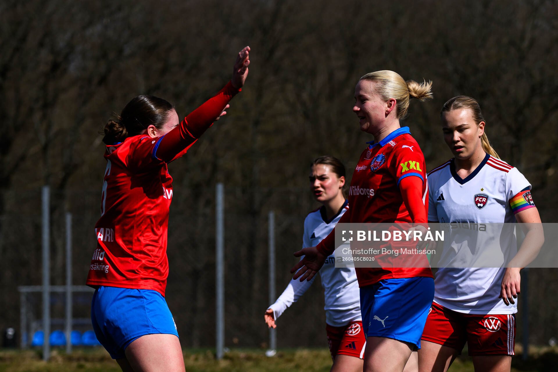 Helsingborgs Mathilde Vangsgaard och Johanna Lindblom jublar