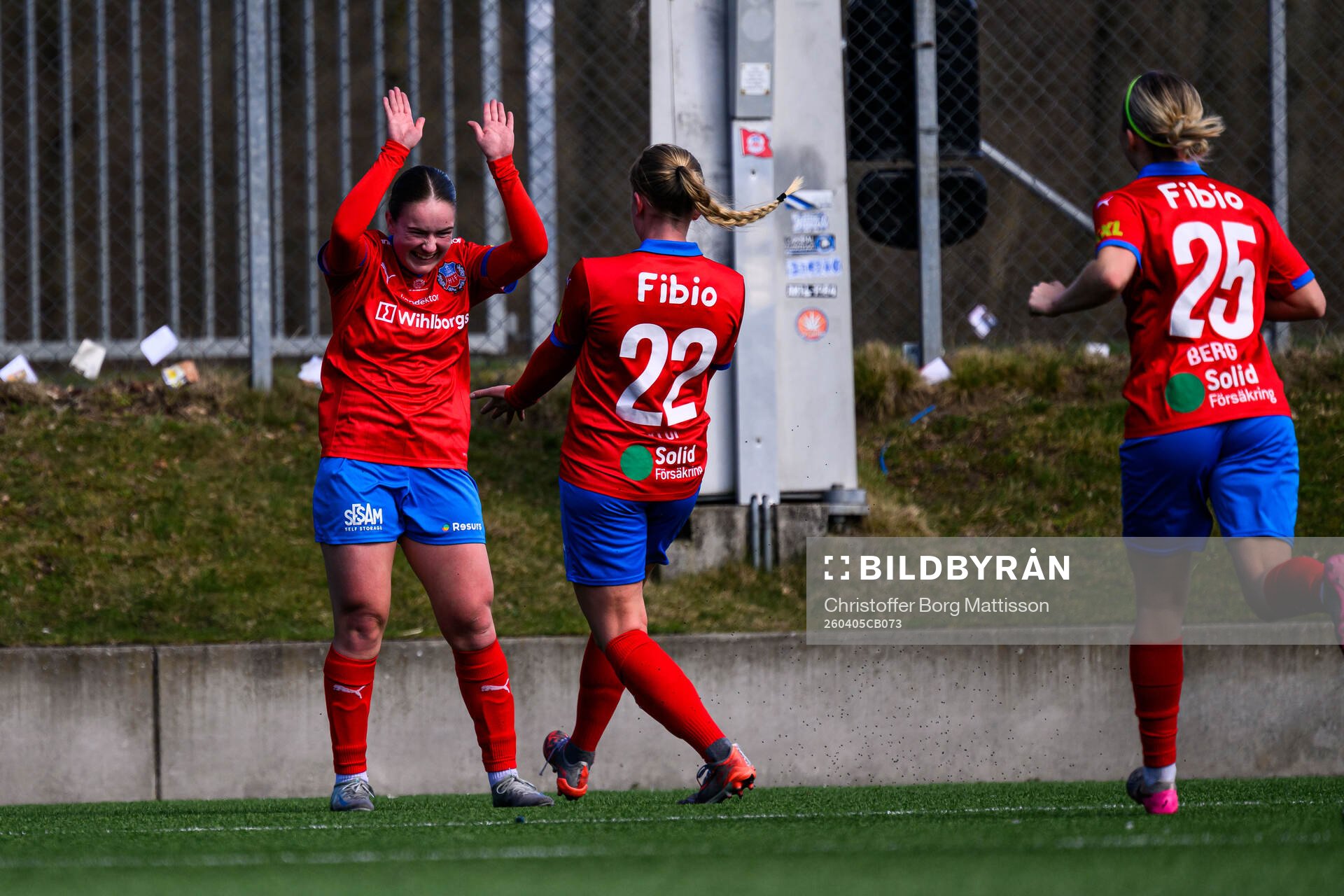 Helsingborgs Mathilde Vangsgaard och Agnes Eklöf jublar