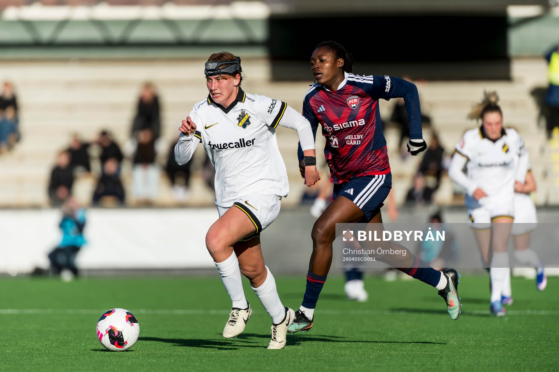 AIKs Olivia Garcia mot Rosengårds Anam Imo