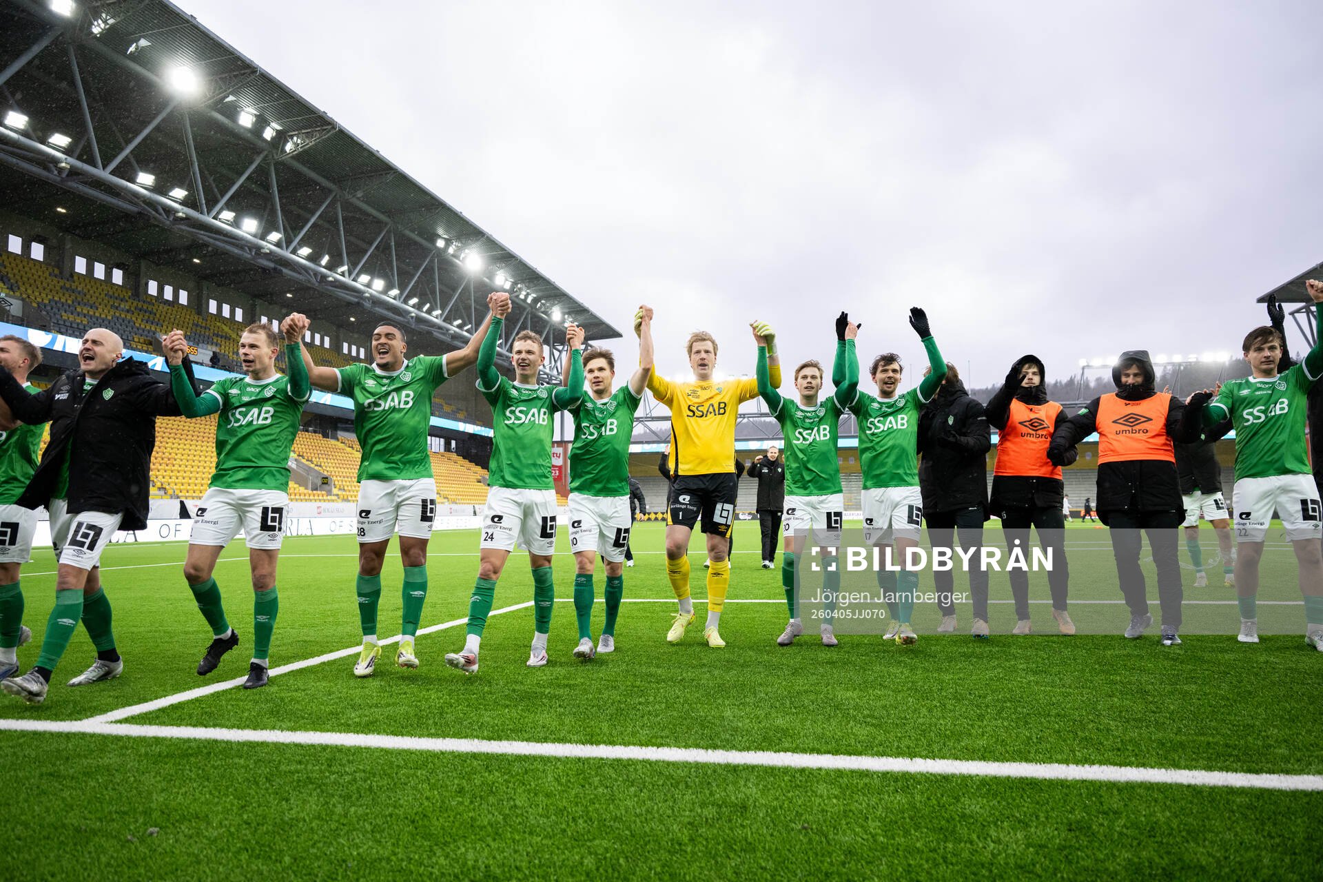Brages spelare jublar