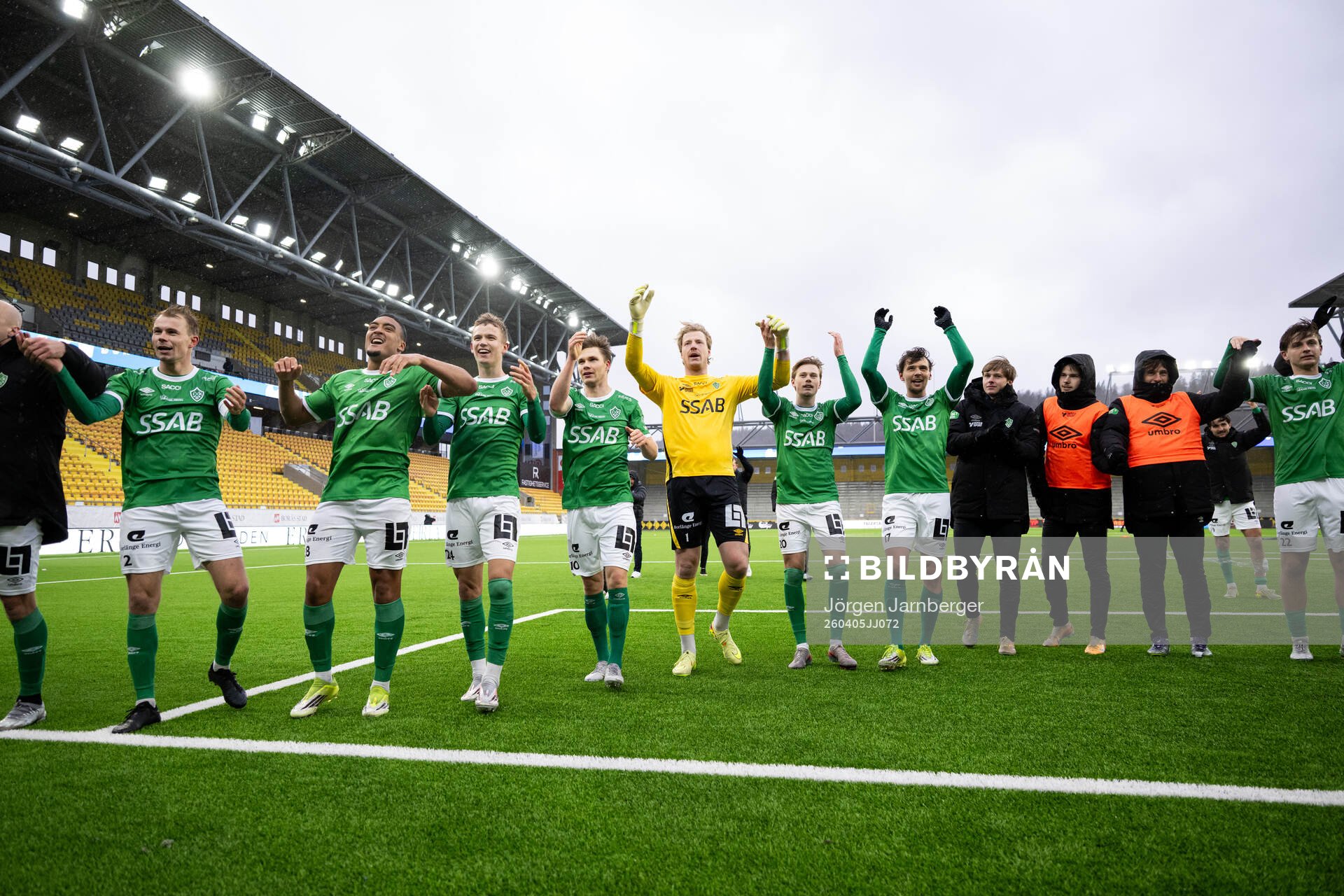 Brages spelare jublar
