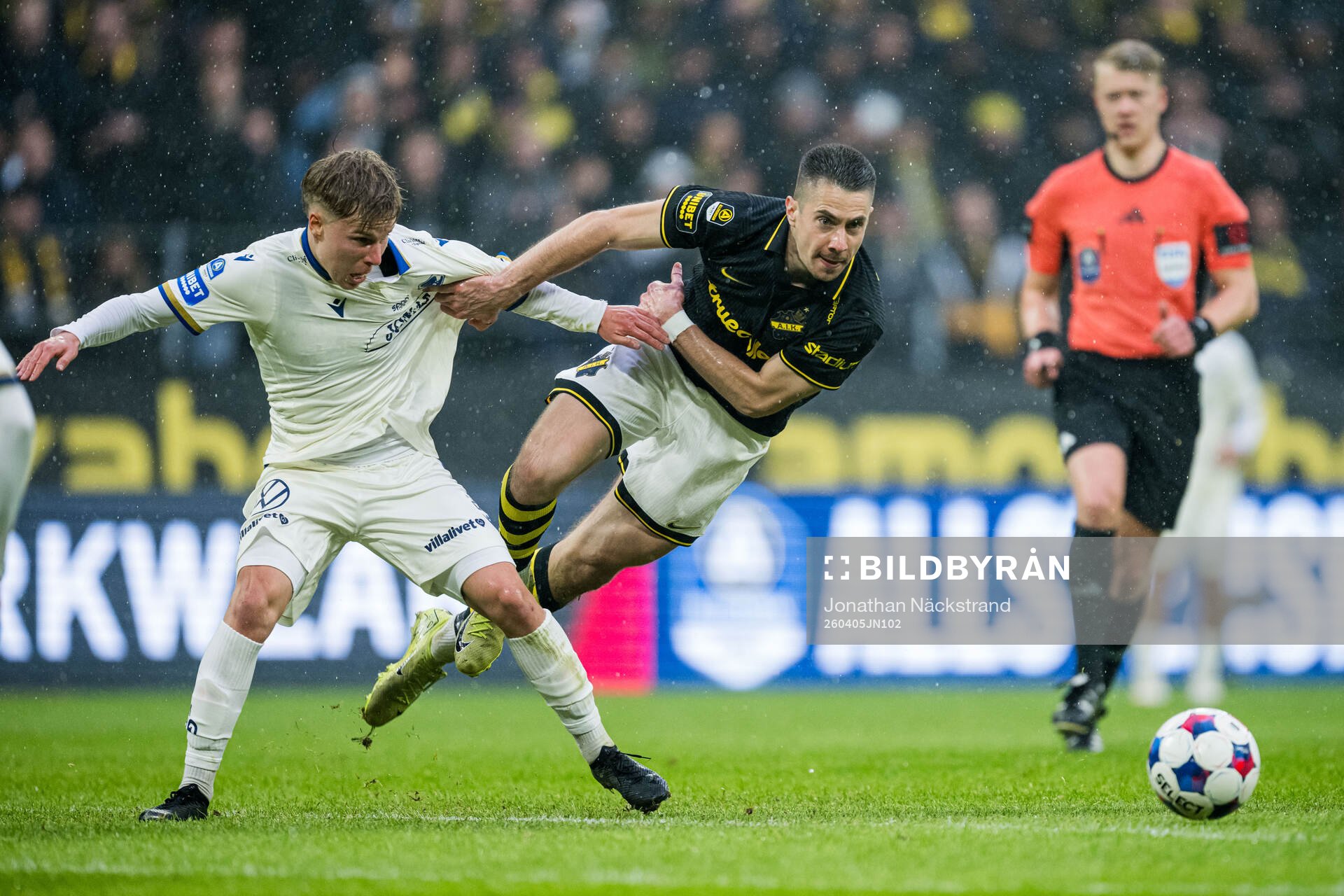 Halmstads Otso Liimatta och AIKs Dino Besirovic