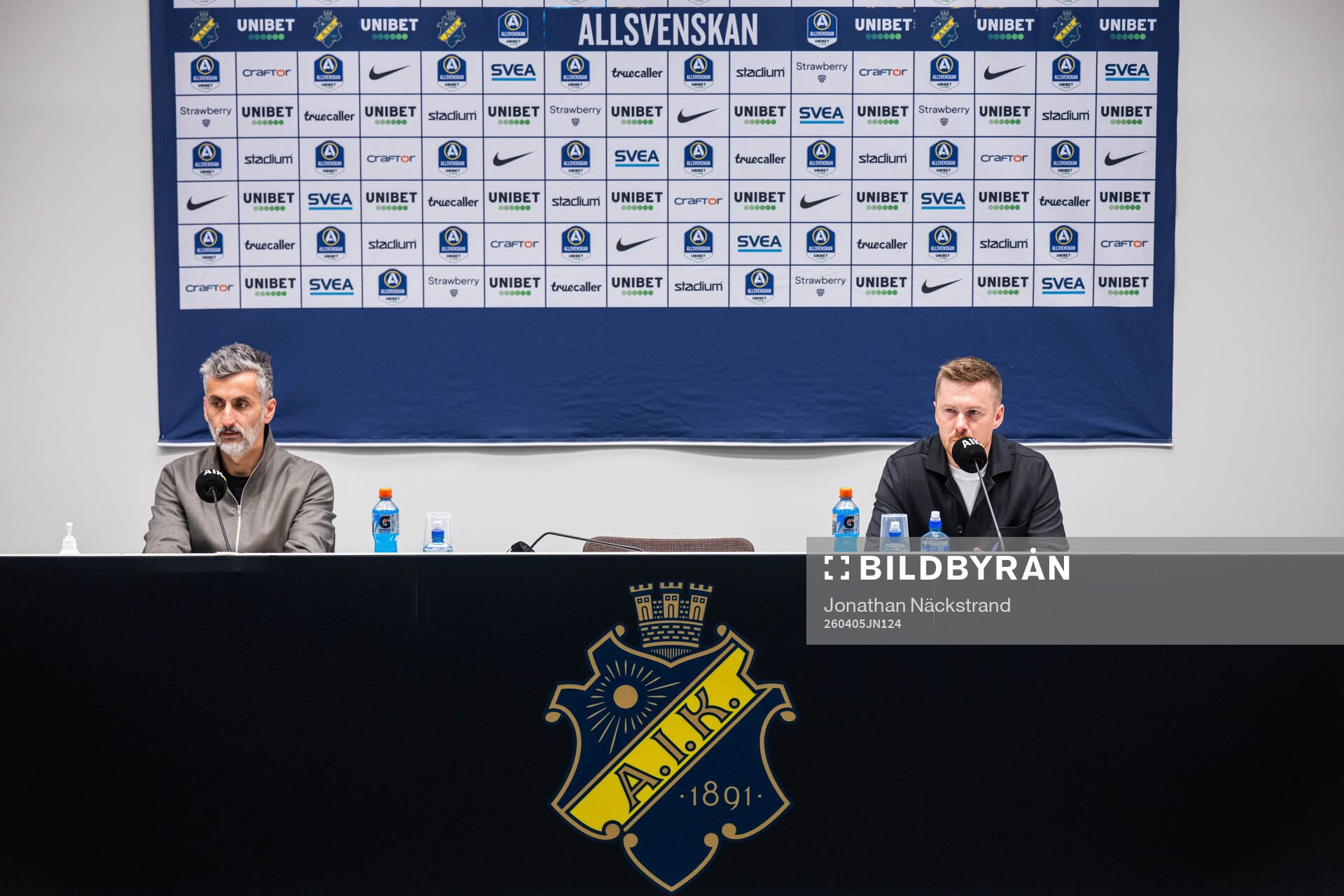 AIKs tränare José Riveiro och Halmstads tränare Johan