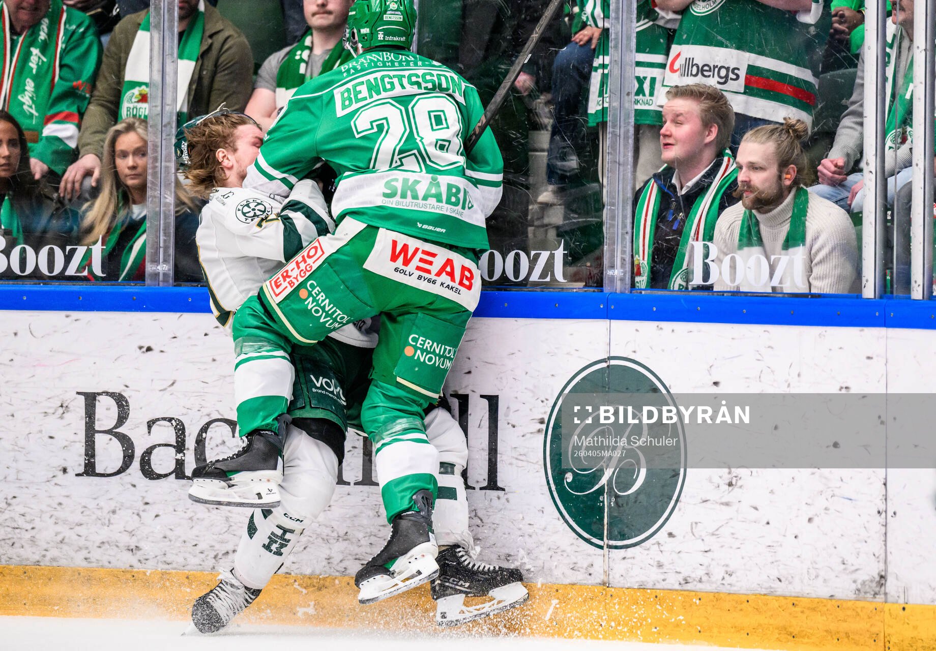 Färjestads Oskar Steen och Rögles Anton Bengtsson