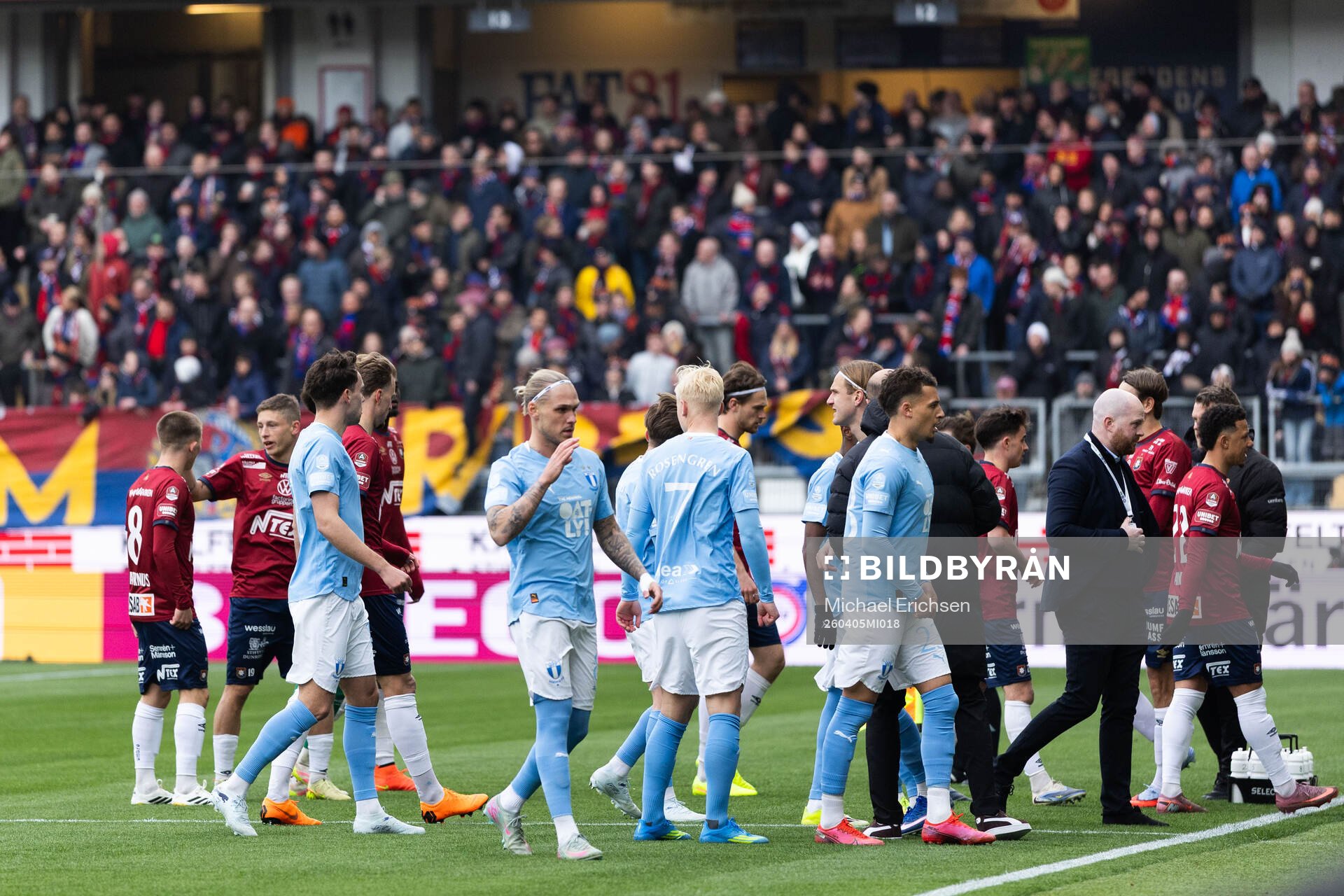 Spelare i Örgryte och Malmö FF lämnar planen