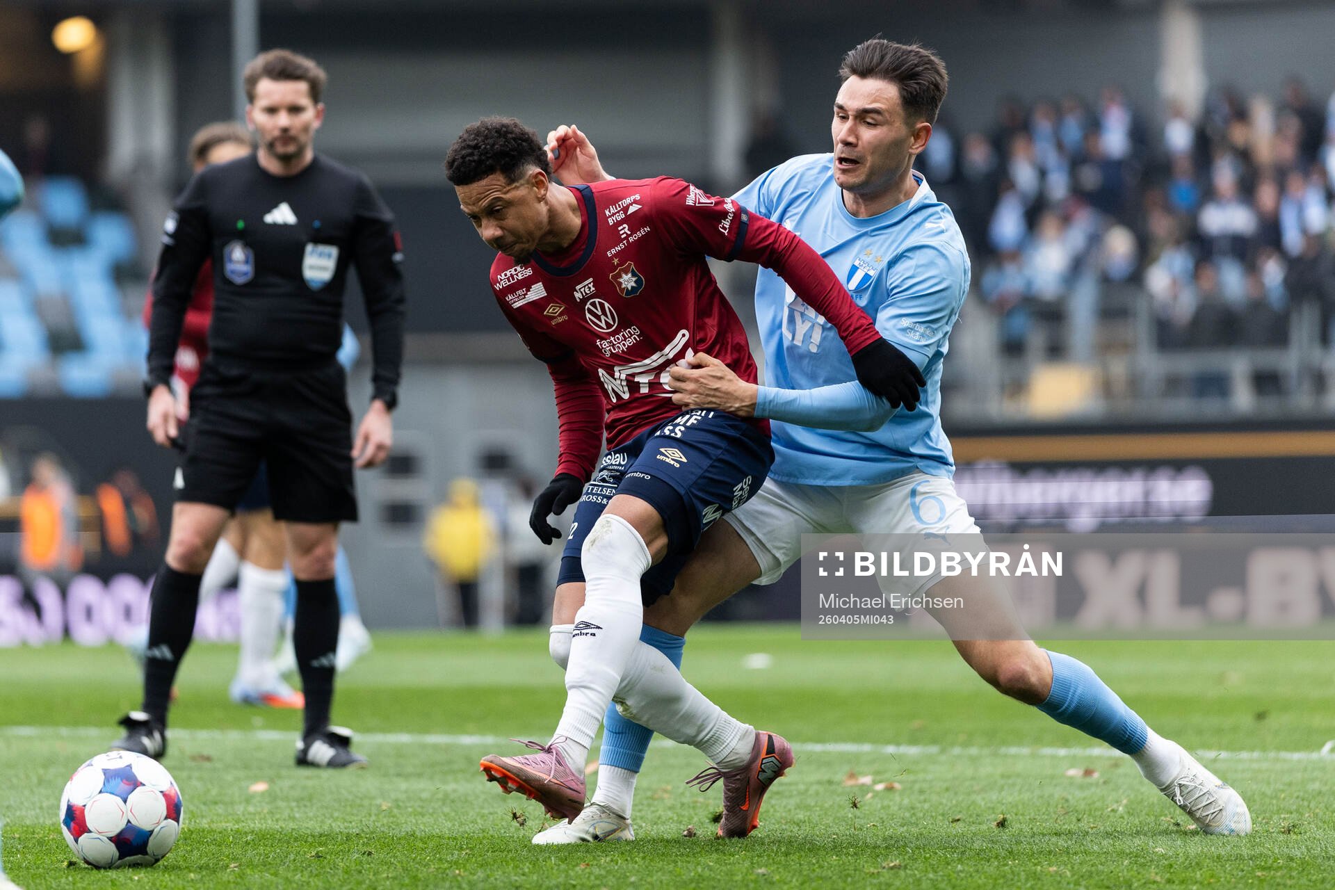 Örgrytes Tobias Sana och Malmö FFs Yanis Karabelyov