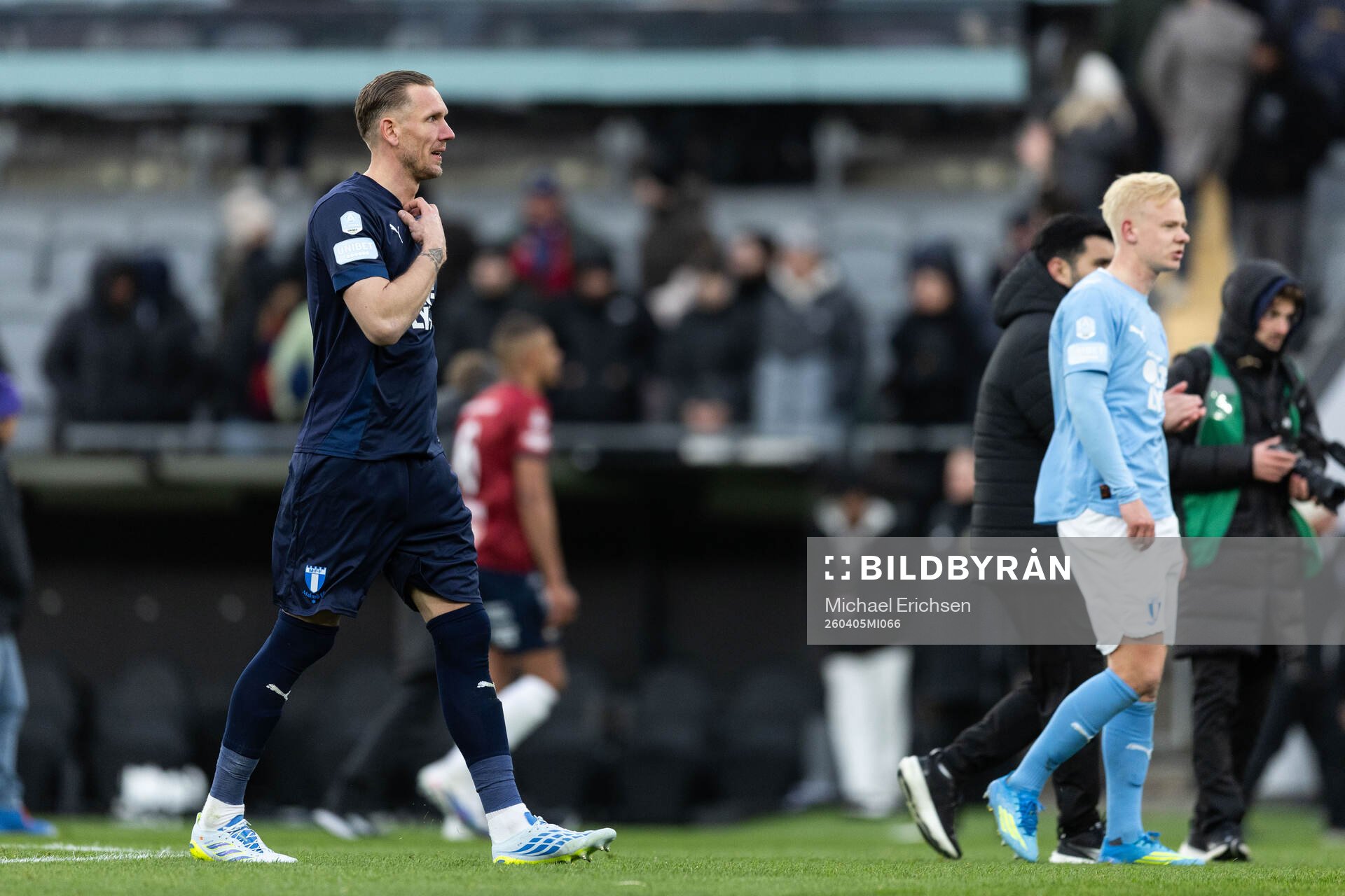 Malmö FFs målvakt Robin Olsen och Otto Rosengren deppar