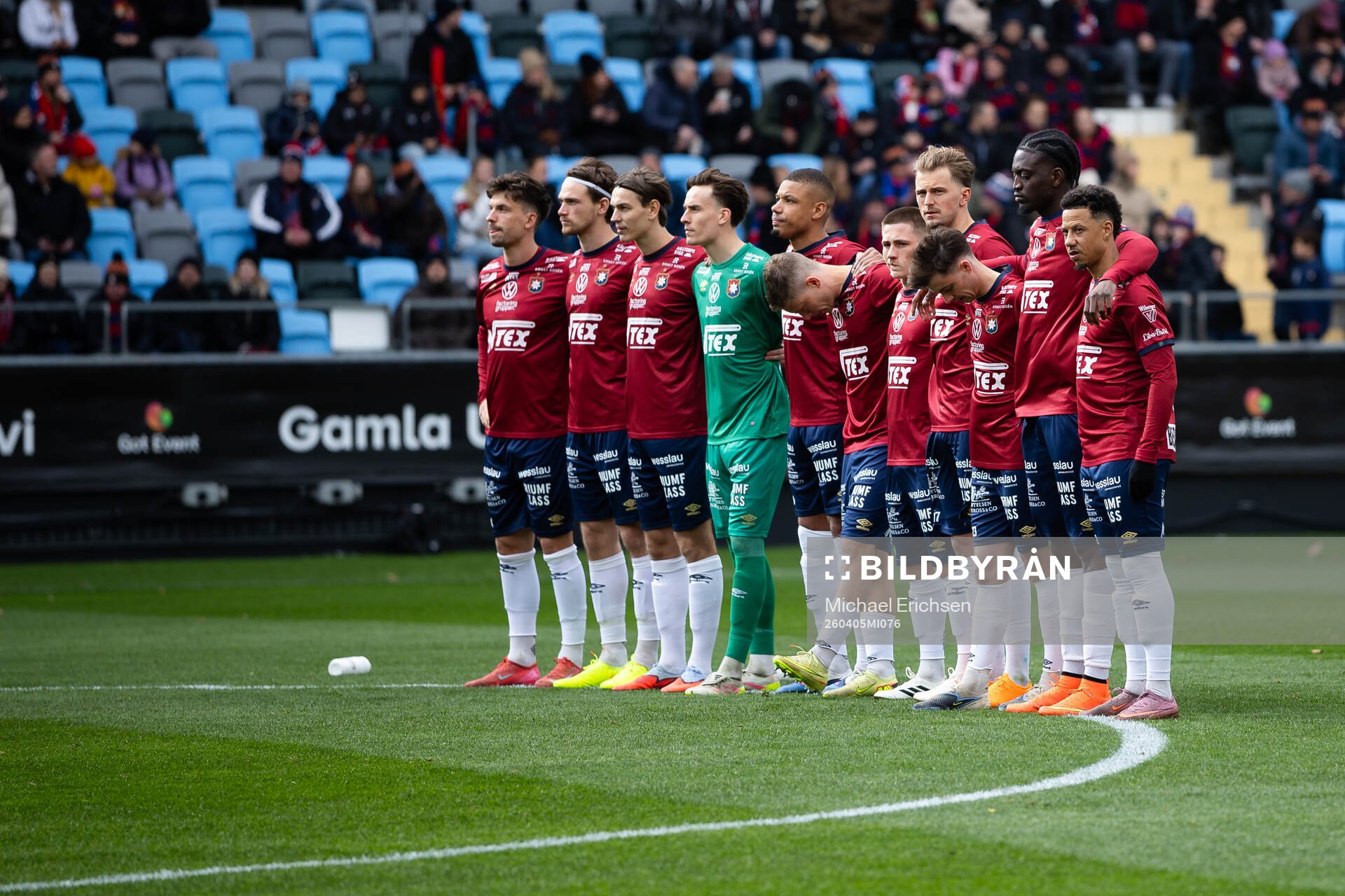Örgrytes spelare samlade för att hedra Åge Hareide