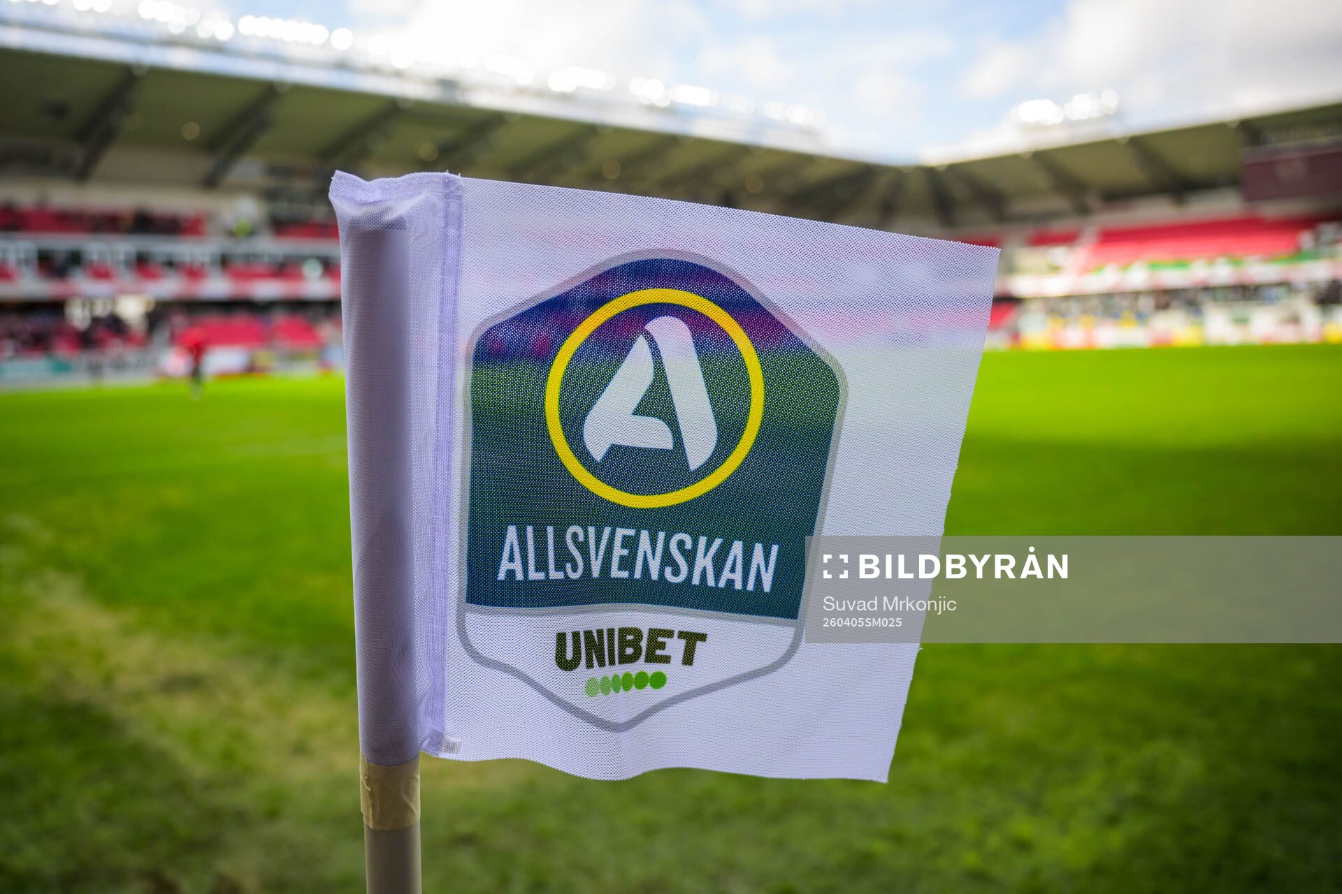 Allsvenskans logotyp på en hörnflagga