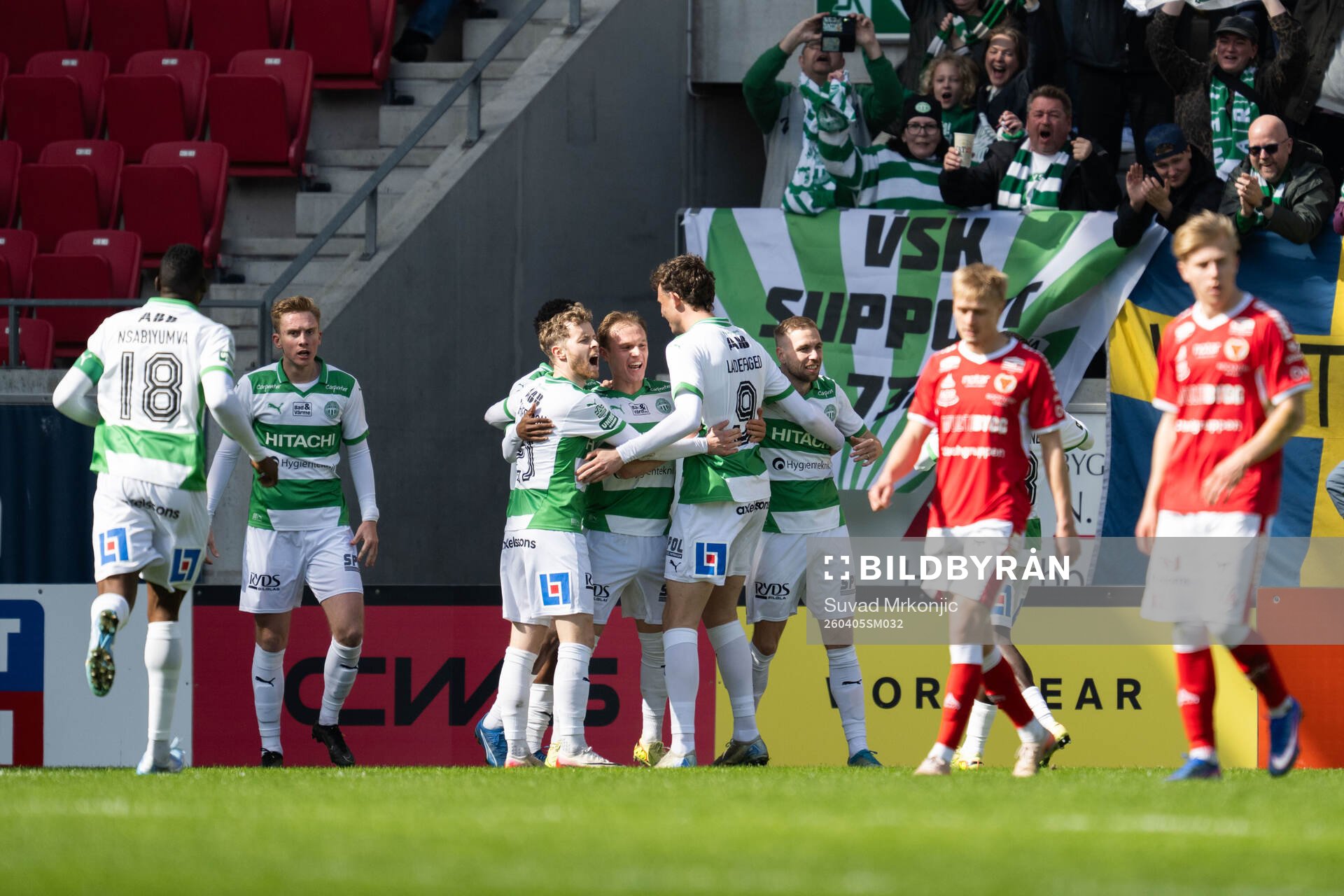 Västerås spelare jublar