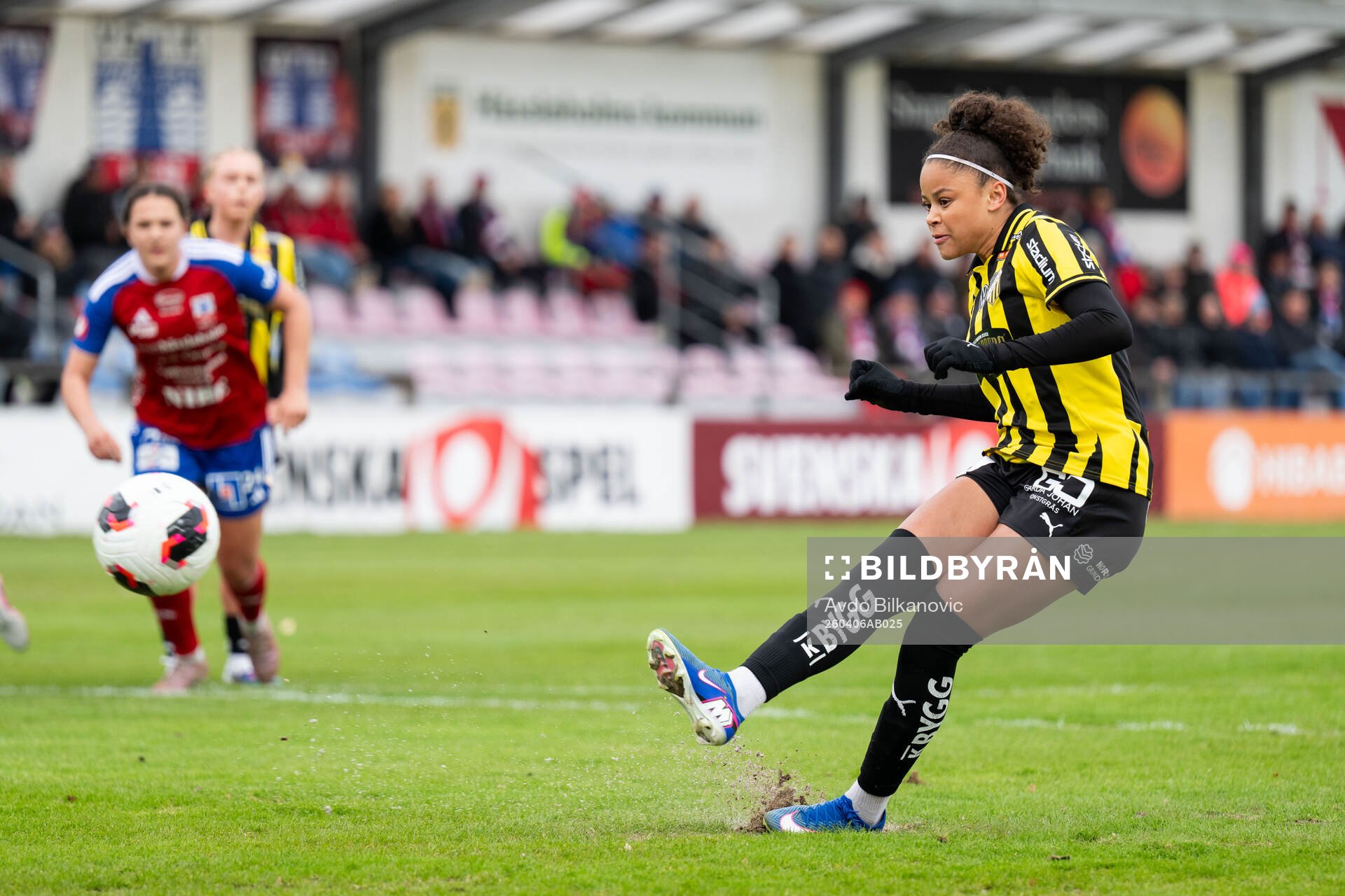 Häckens Felicia Schröder gör 0-1