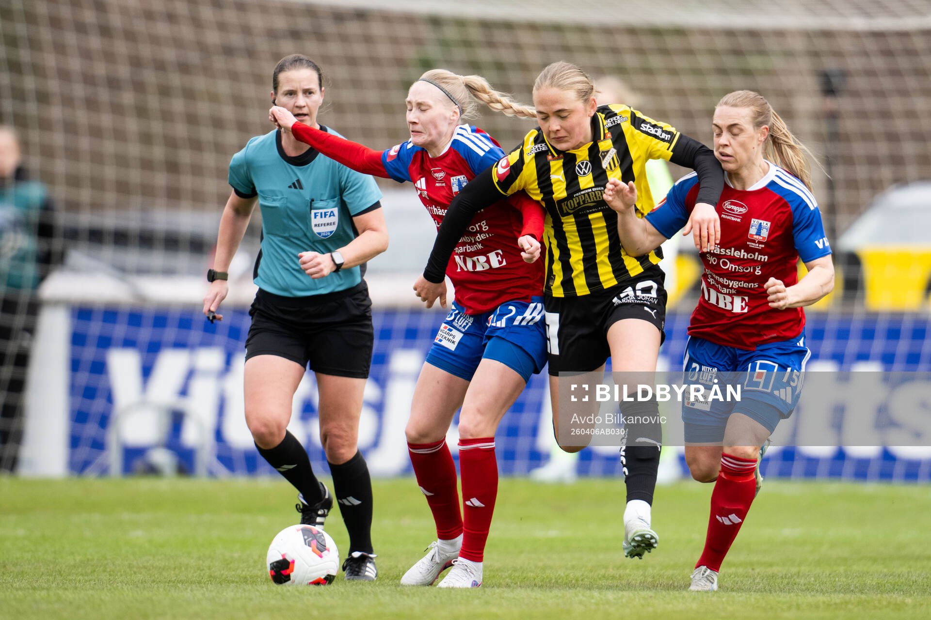 Häckens Paulina Nyström mot Vittsjös Sanni Ojanen och