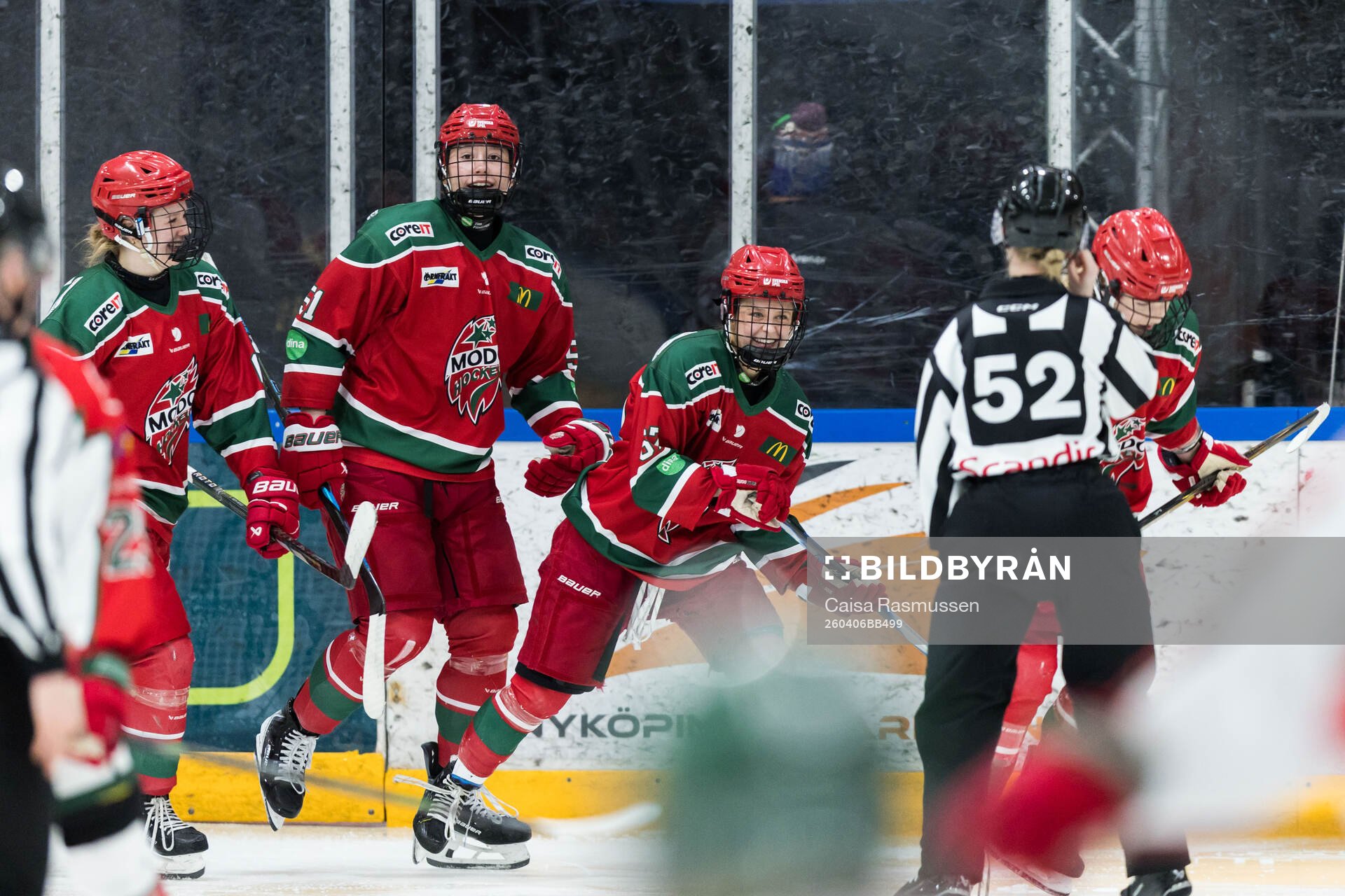 Modos Maja Åkerlund, Elsa Åberg och Lovisa Engström