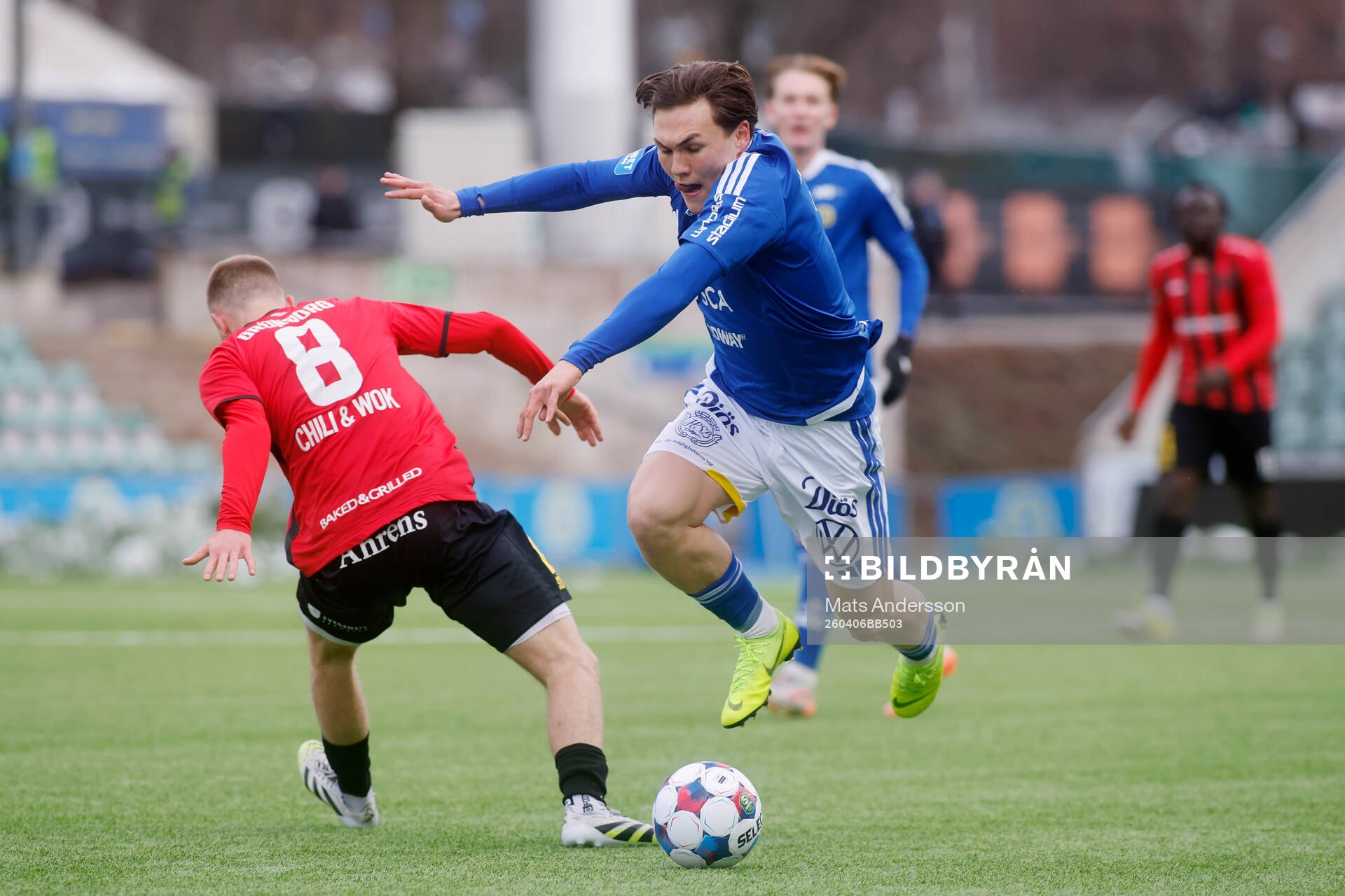 Nordic United FCs Teo Grönborg och GIF Sundsvalls Miguel