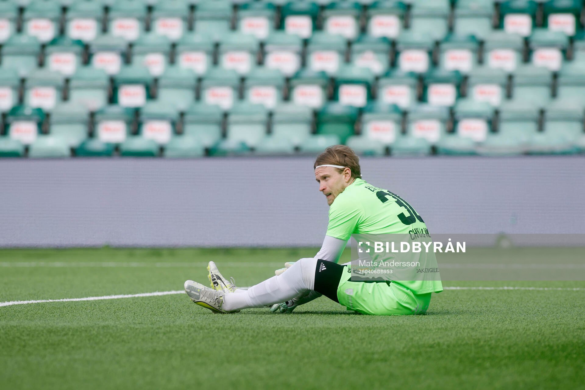 Nordic United FCs målvakt William Eskelinen deppar