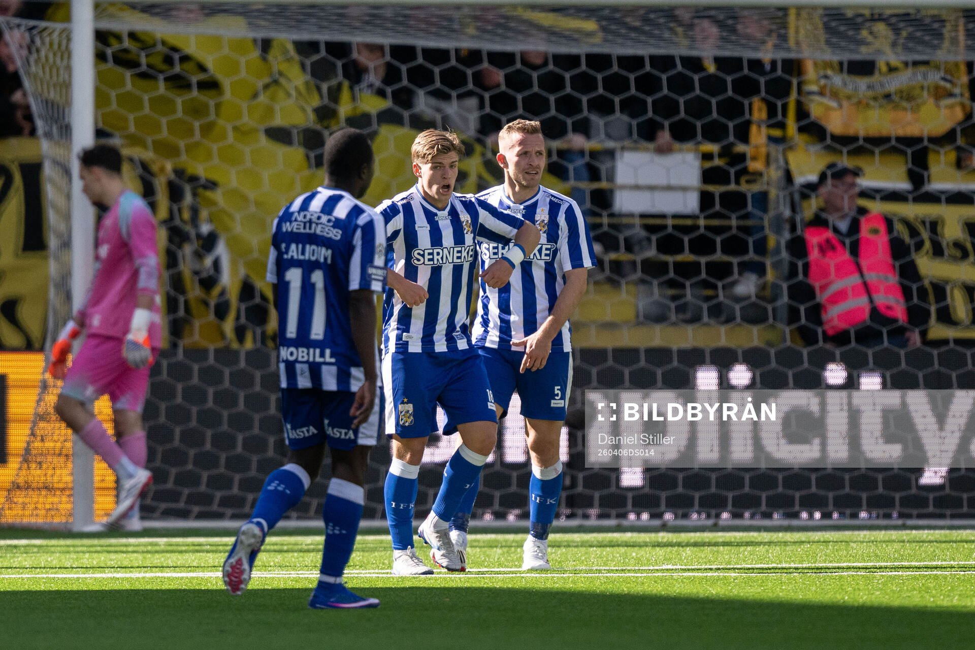 IFK Göteborgs Felix Eriksson och Jonas Bager deppar