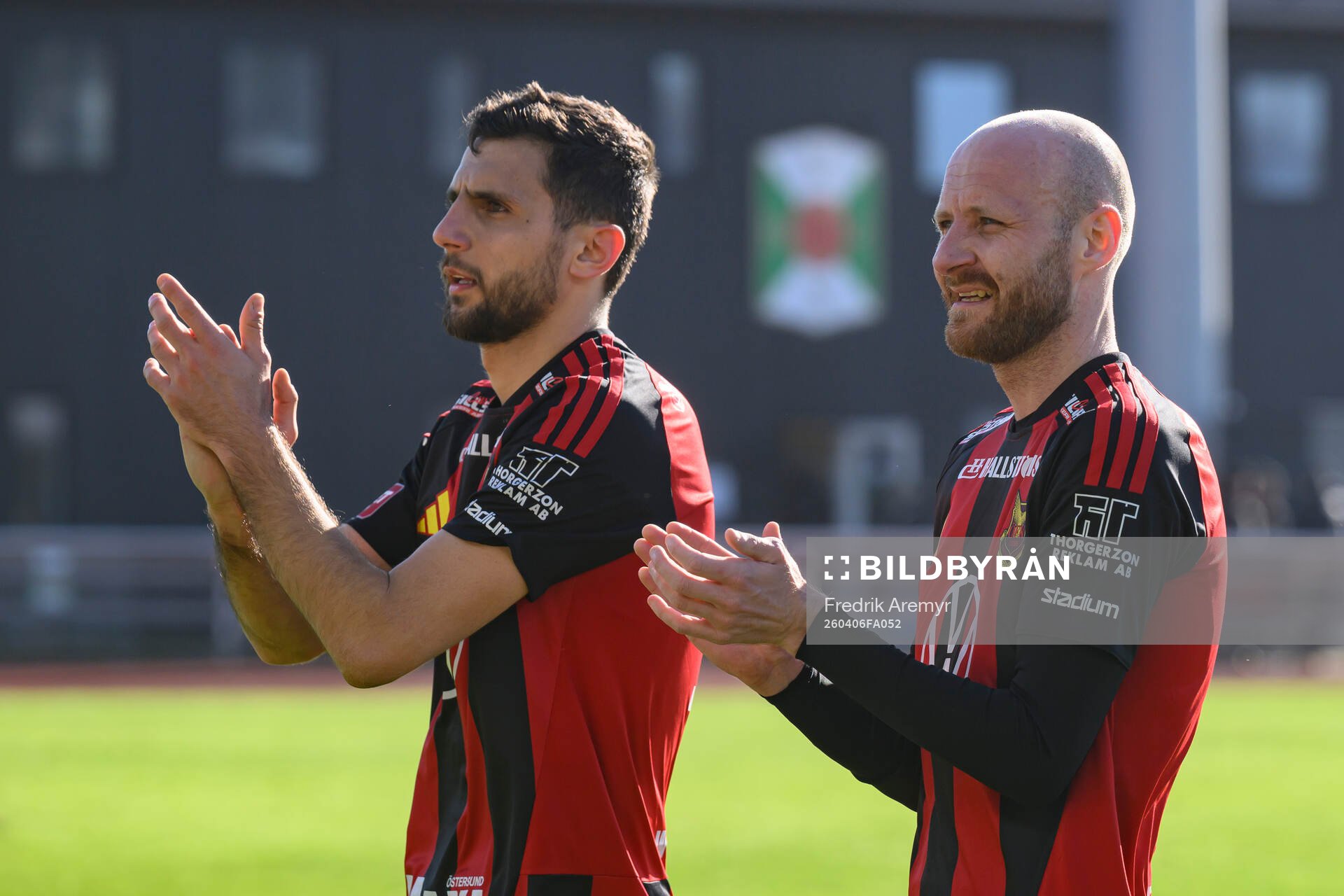 Östersunds Amar Begic och Curtis Edwards  jublar