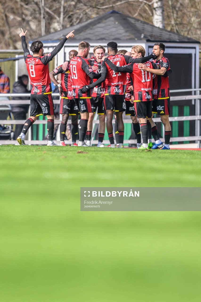 Östersunds spelare jublar